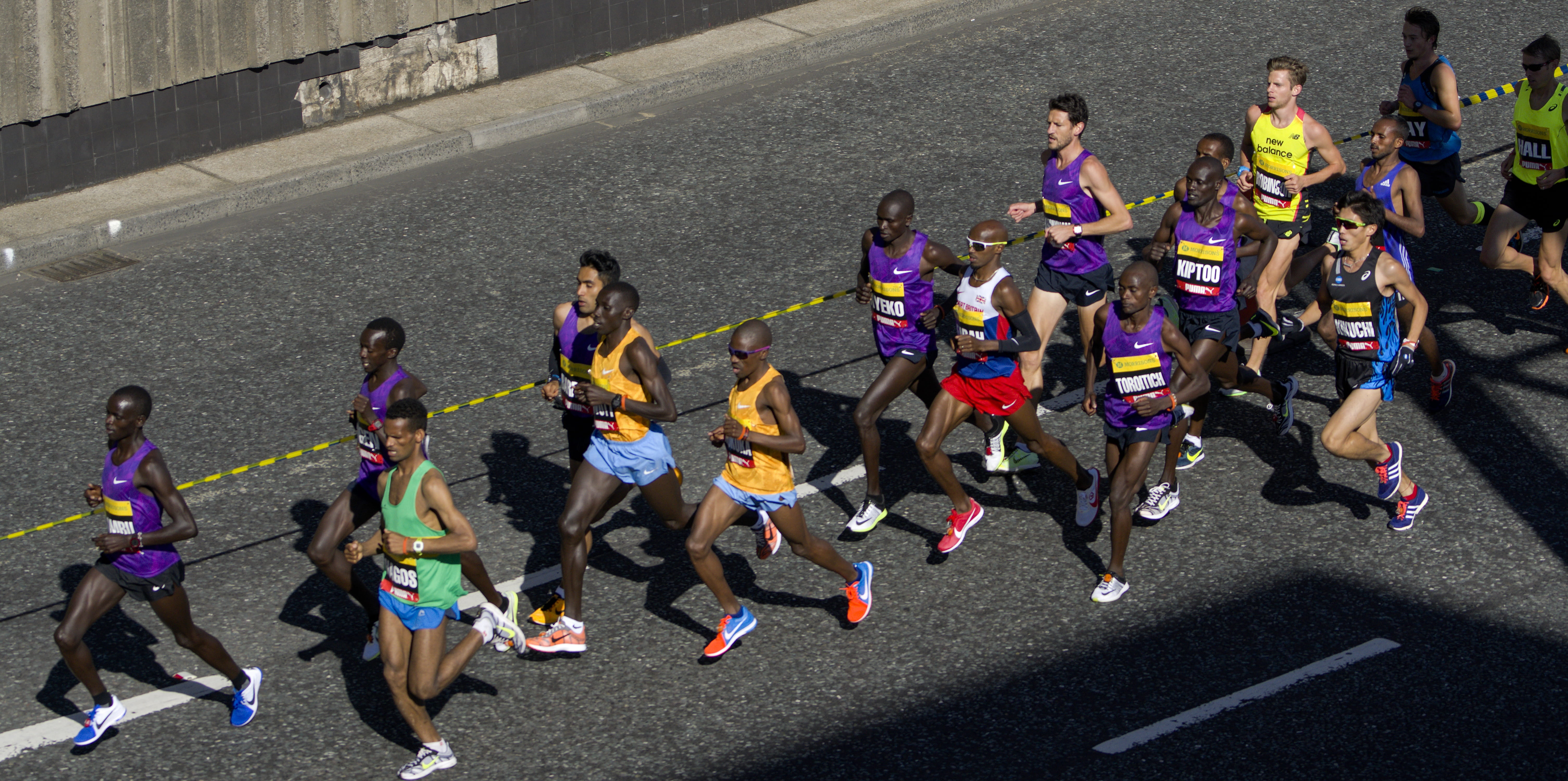 full length, crowd, great north run, lifestyles, 2015, high angle view, real people, united kingdom, street, group, marathon, city, mo farah, running, farah, HD Wallpaper