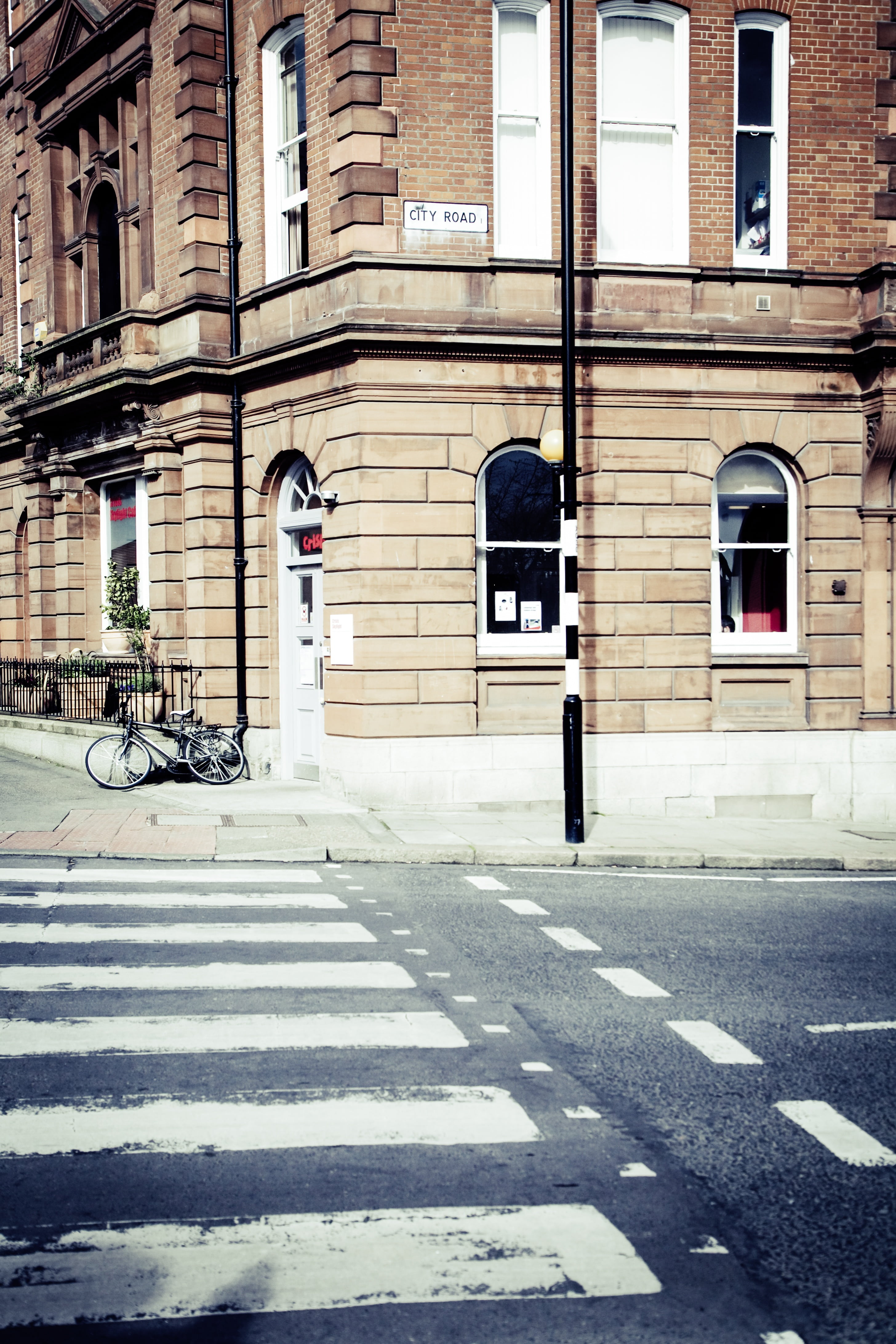 window, lighting, road sign, front, crosswalk, photography, architecture, lane, road marking, road, downtown, no people, guidance, crossing, symbol, day, Phone HD Wallpaper