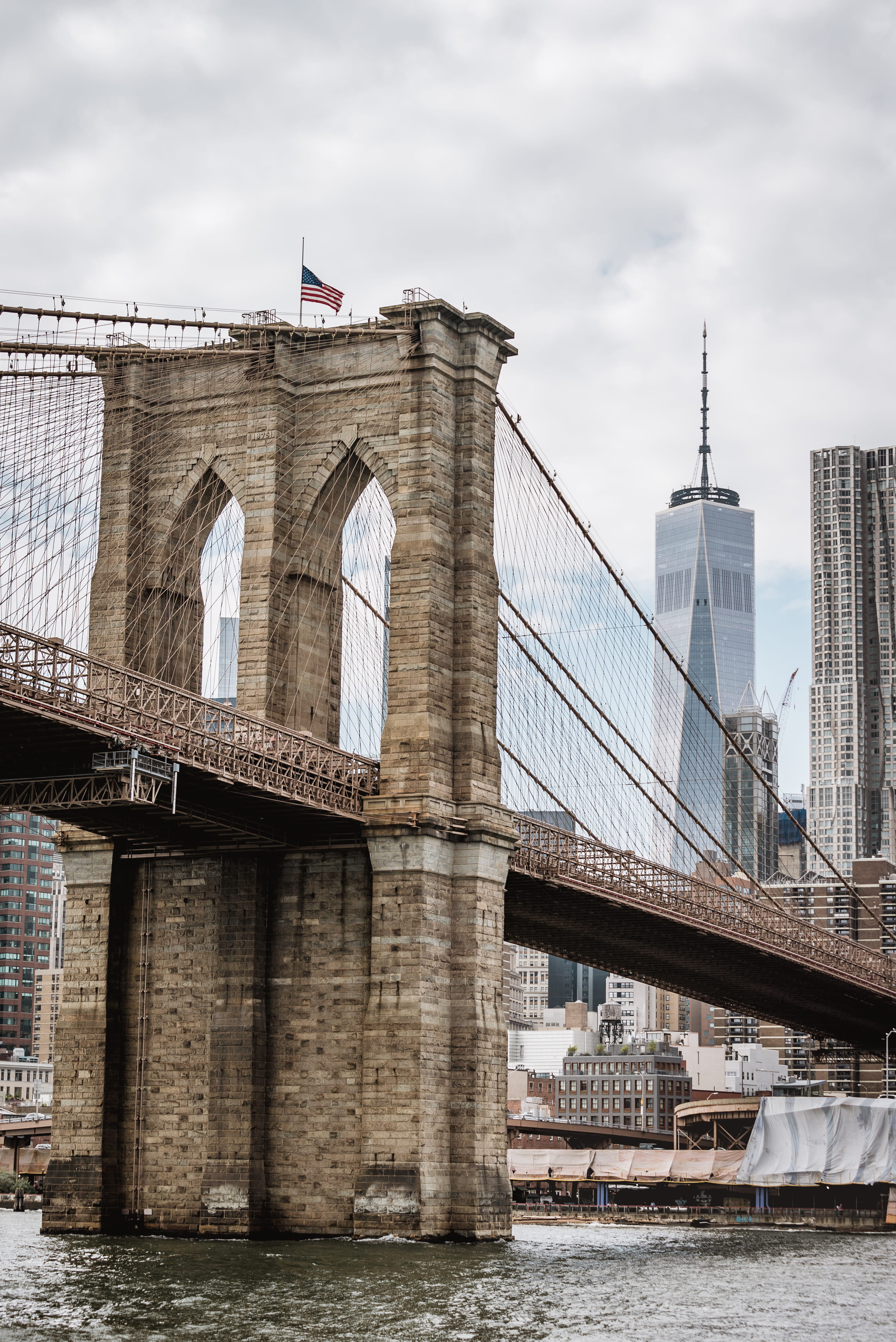 skyscraper, vacation, bridge - man made structure, york, io, suspension bridge, building exterior, explore, outdoor, brooklyn bridge, sky, transportation, Phone HD Wallpaper