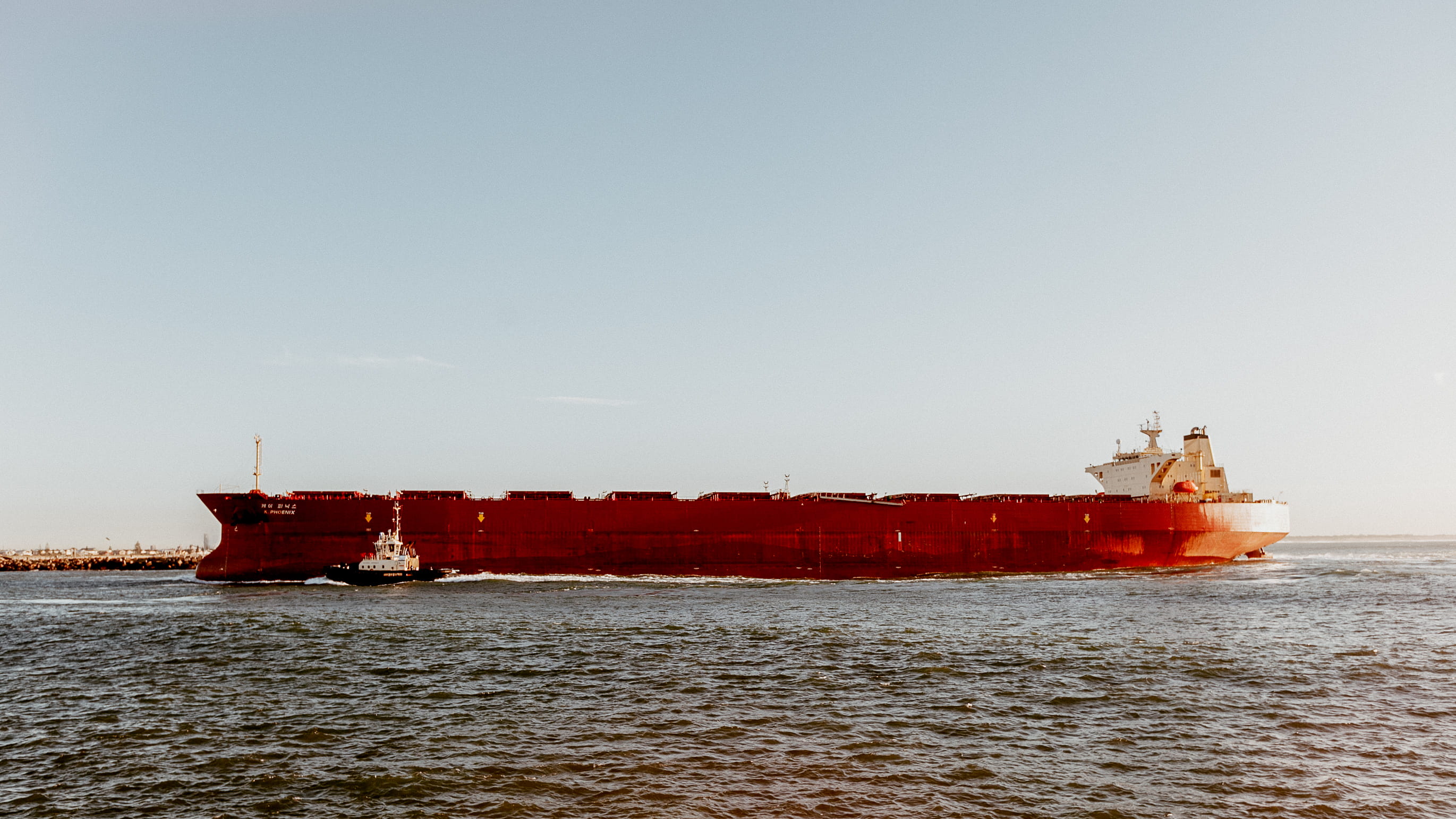 waterfront, tug boat, sky, container ship, coal ship, mode of transportation, port, cargo container, 2K, container, clear sky, ship, business, shipping, HD Wallpaper