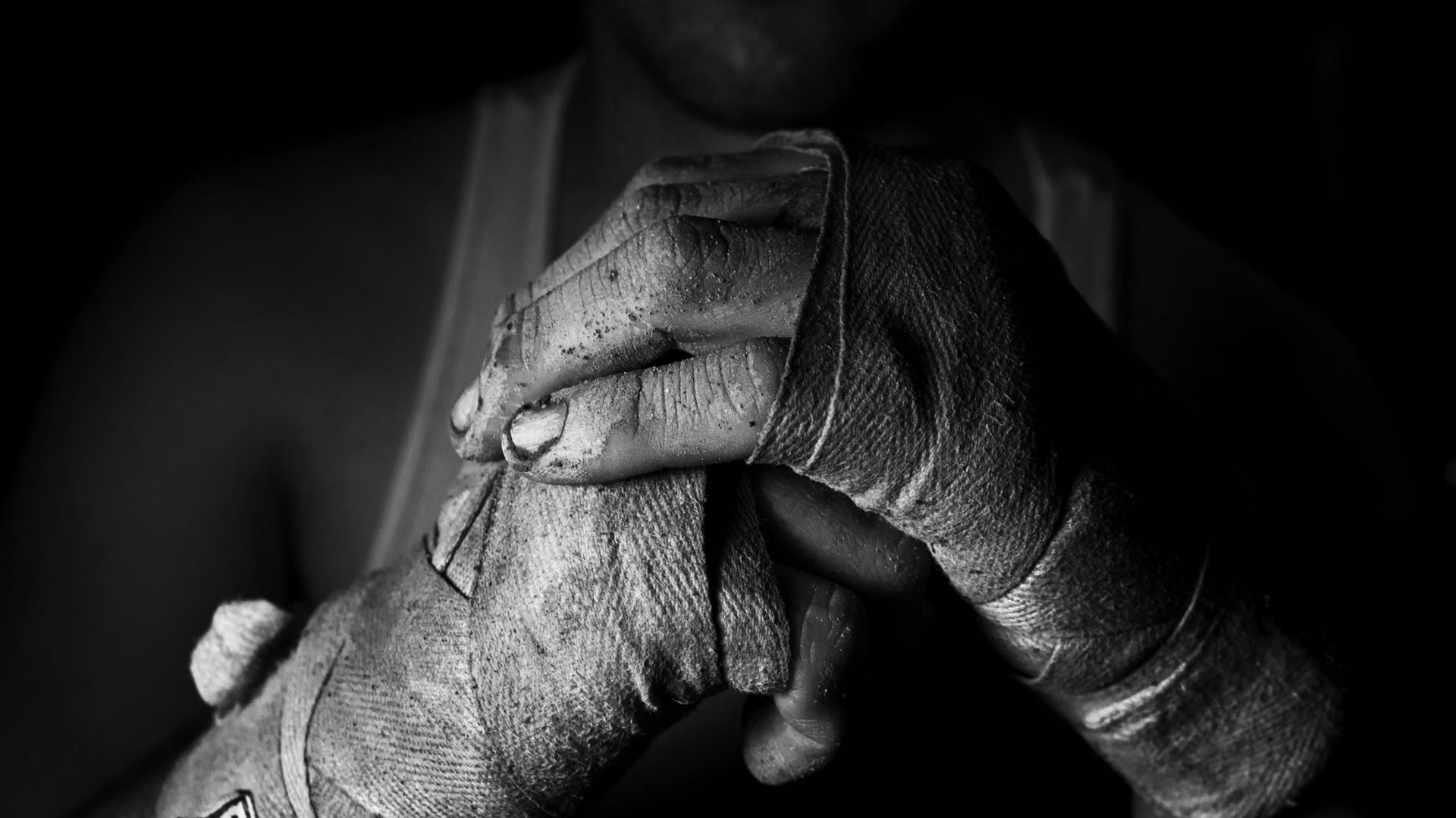 finger, real people, bandage, senior Adult, lifestyles, contemplation, dirty, 1080P, people, men, body part, man, wrinkled, hand, animal wildlife, human body part, HD Wallpaper