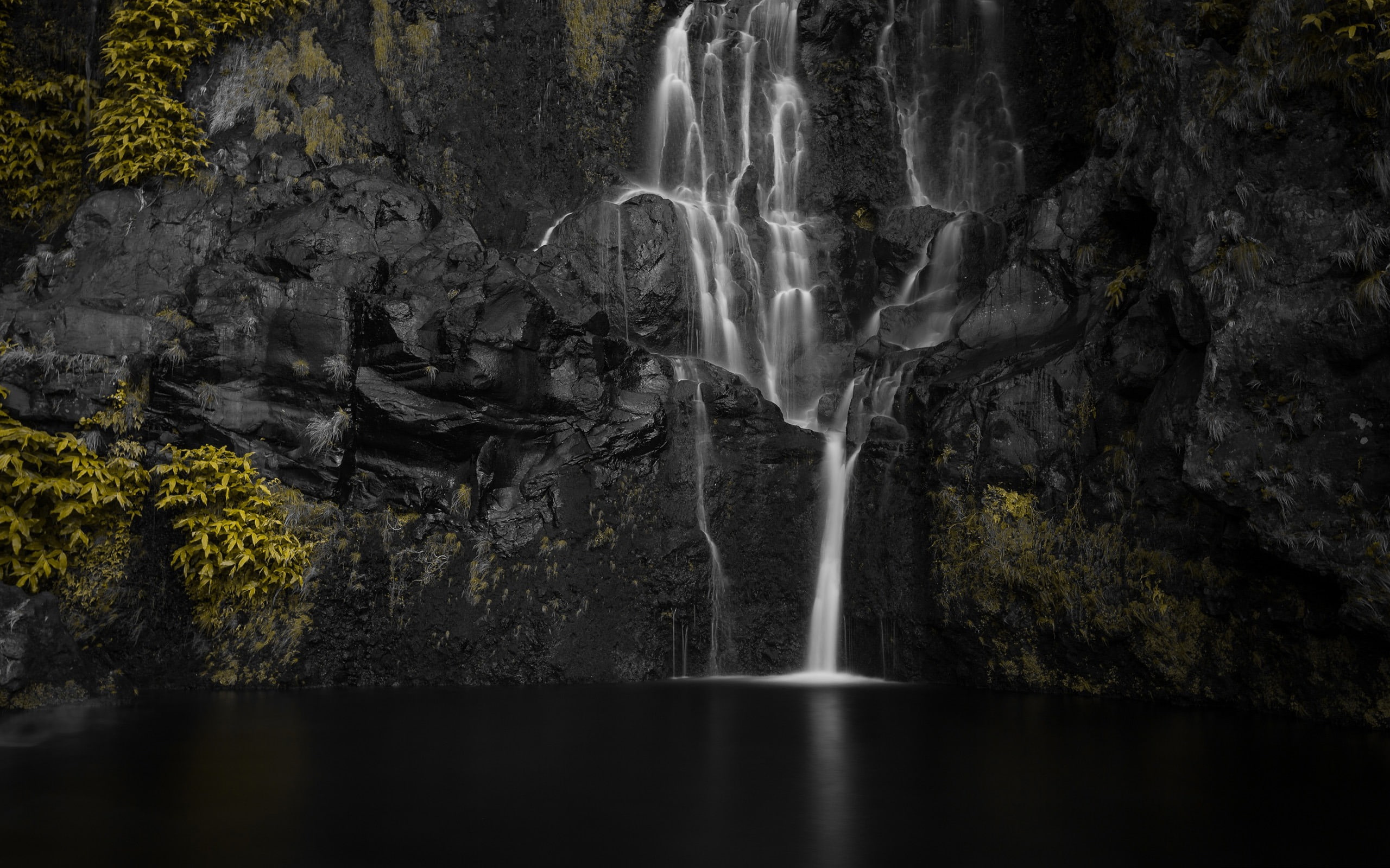 beauty in nature, azores, waterfall, land, wallpa, power in nature, outdoors, non-urban scene, long exposure, rock formation, flores, rock, environment, HD Wallpaper