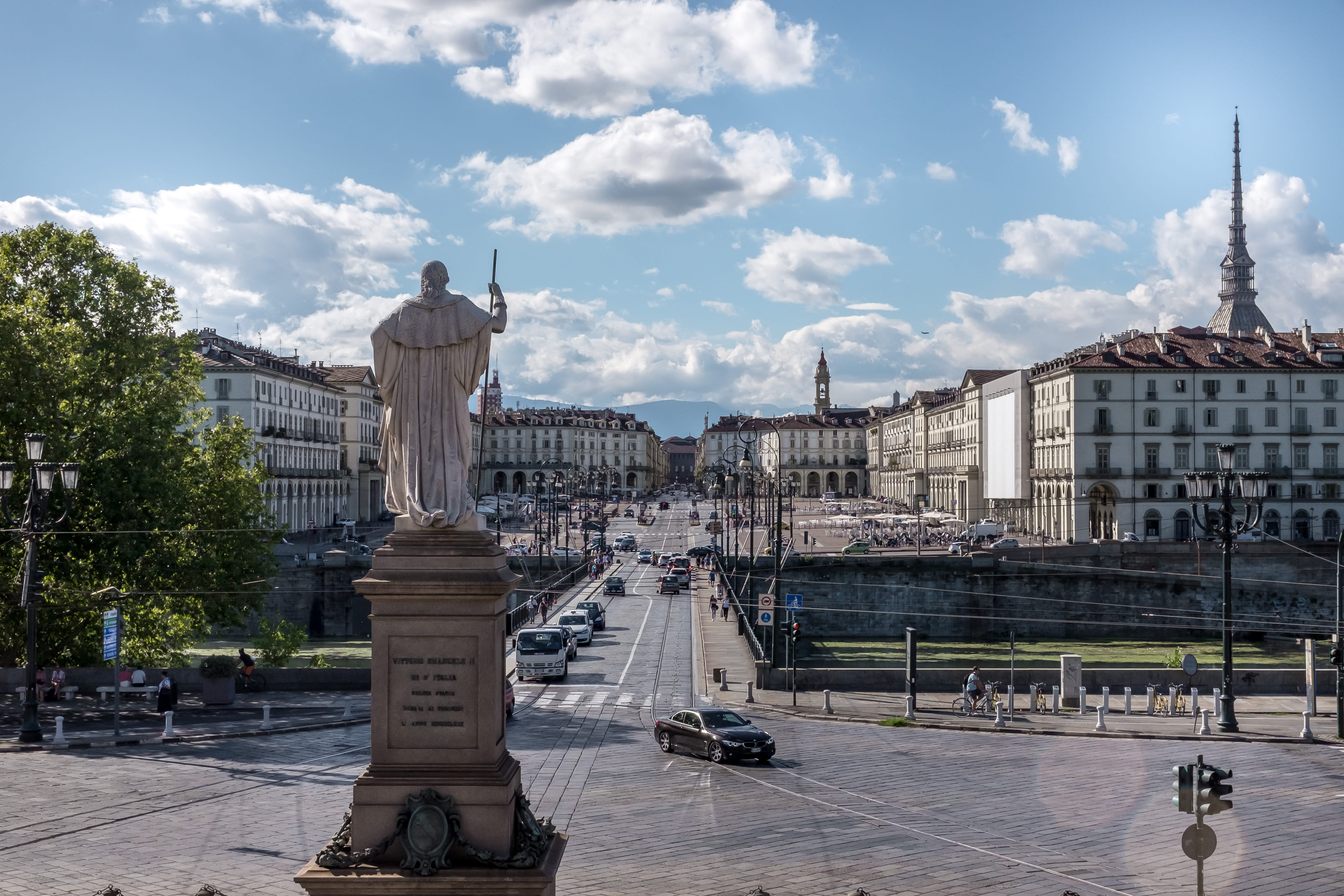 place, incidental people, town, chalice, built structure, 4K, religion, madre, building exterior, architecture, day, vittorio, outdoors, church, history, HD Wallpaper