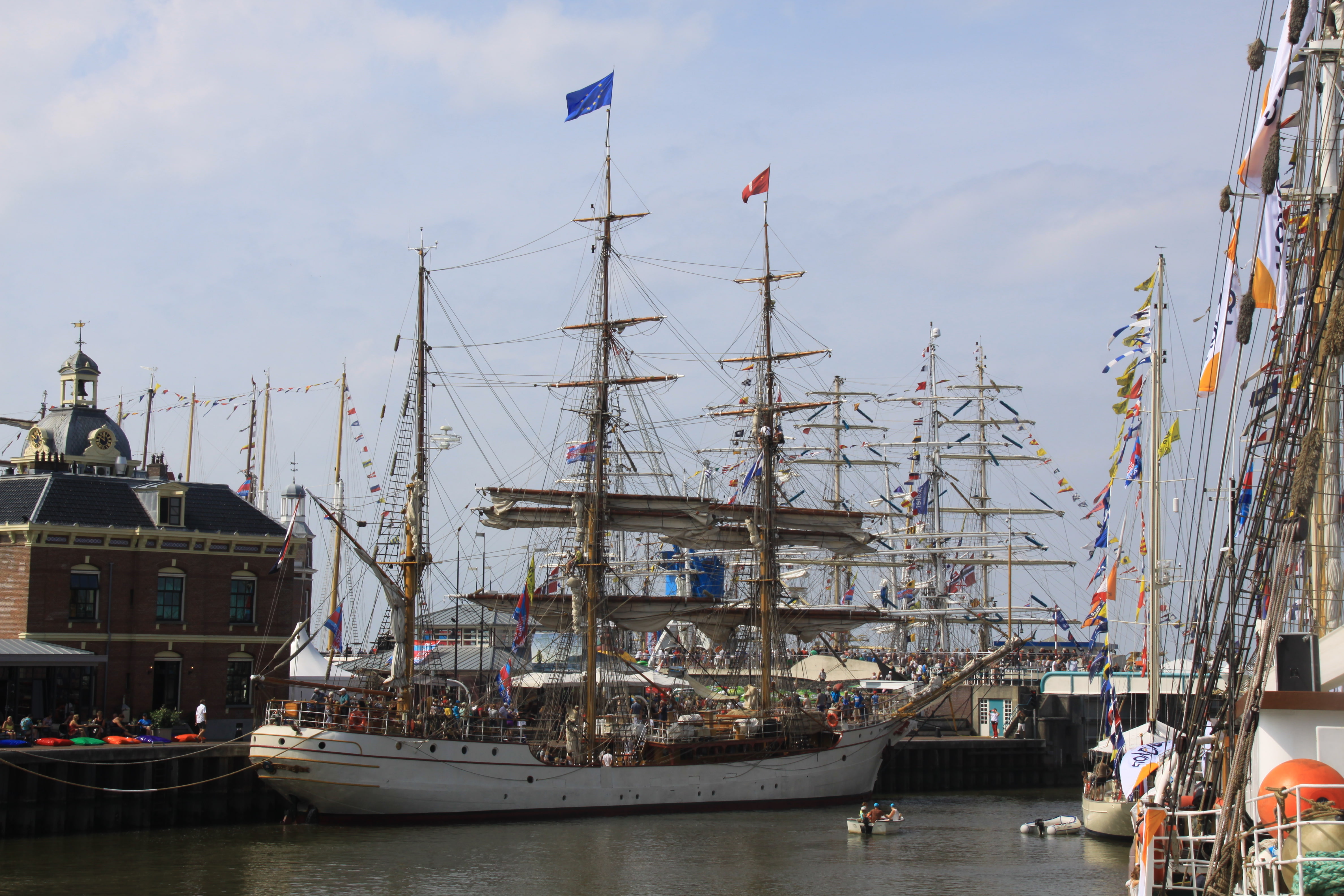 harbor, cloud - sky, nature, built structure, day, incidental people, sea, sailboat, tallship, flag, outdoors, mode of transportation, nautical vessel, HD Wallpaper