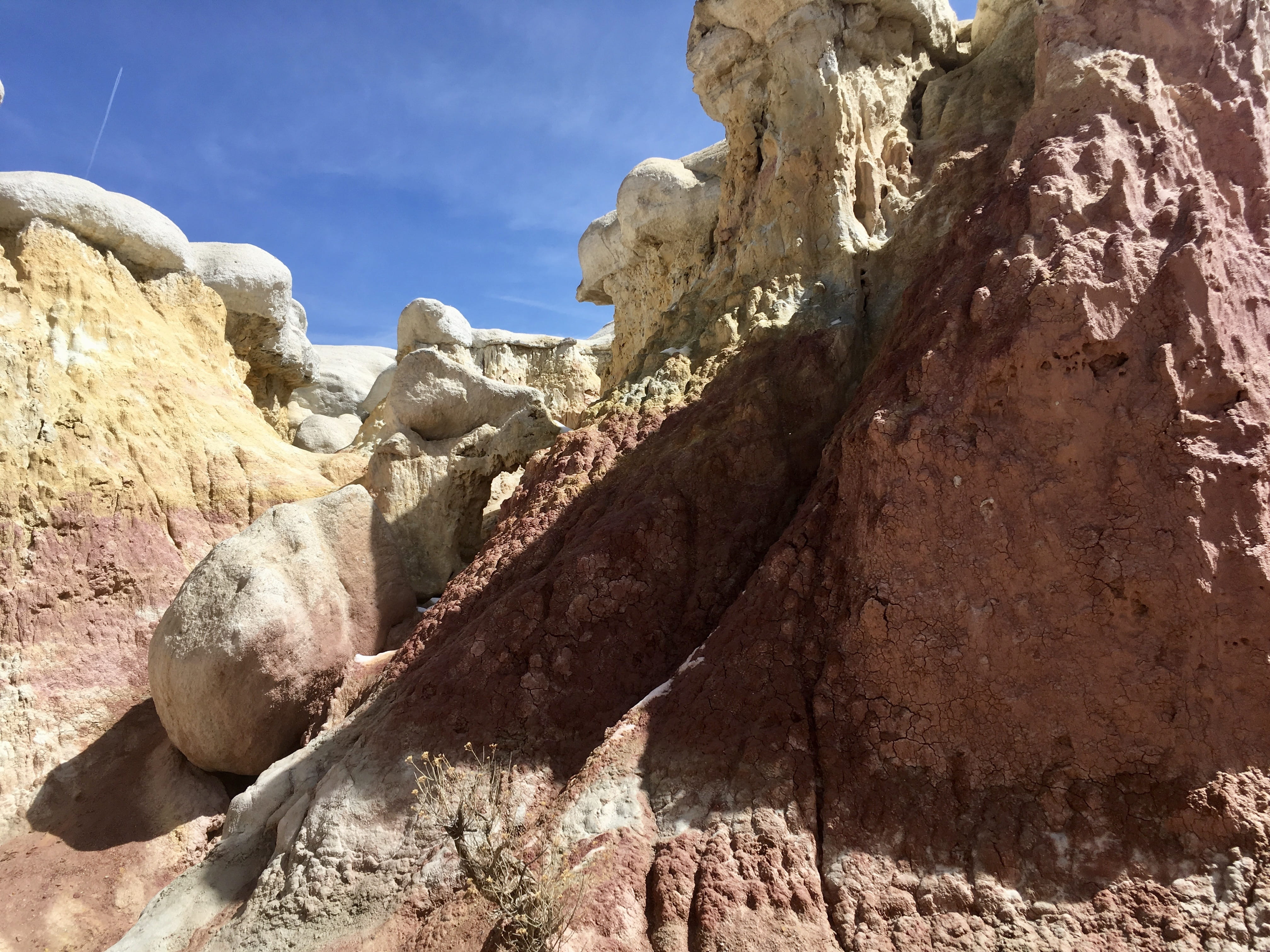 land, tranquility, rock, eroded, geology, 4K, adventure, tourist, clay, no people, outdoor, sunlight, travel destinations, sky, non-urban scene, beauty in nature, HD Wallpaper