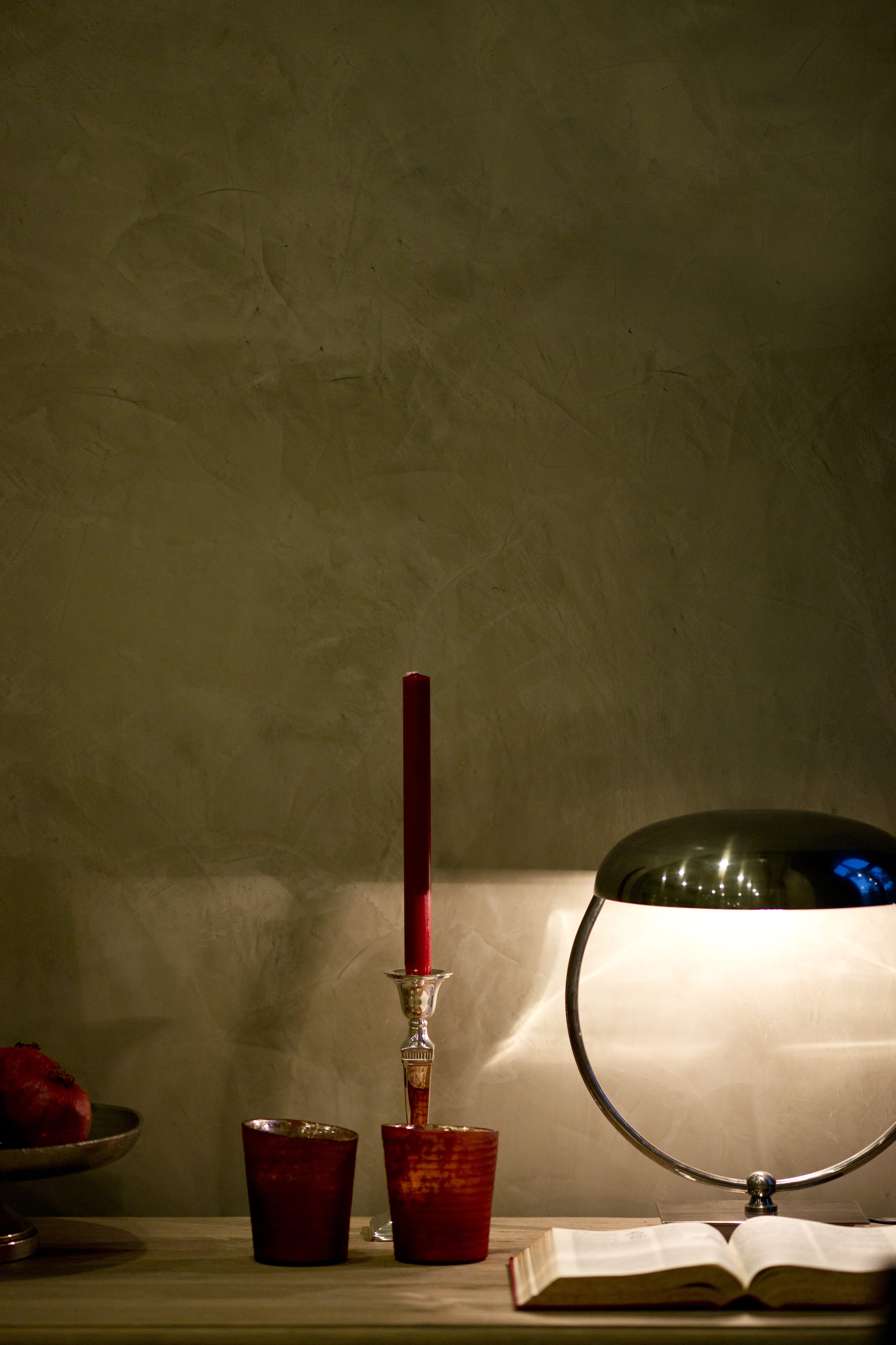 illuminated, pen, elegance, retro, feather, old-fashioned, close-up, copy space, elegant, wall - building feature, vintage, wear, glass, room, glass - material, Phone HD Wallpaper