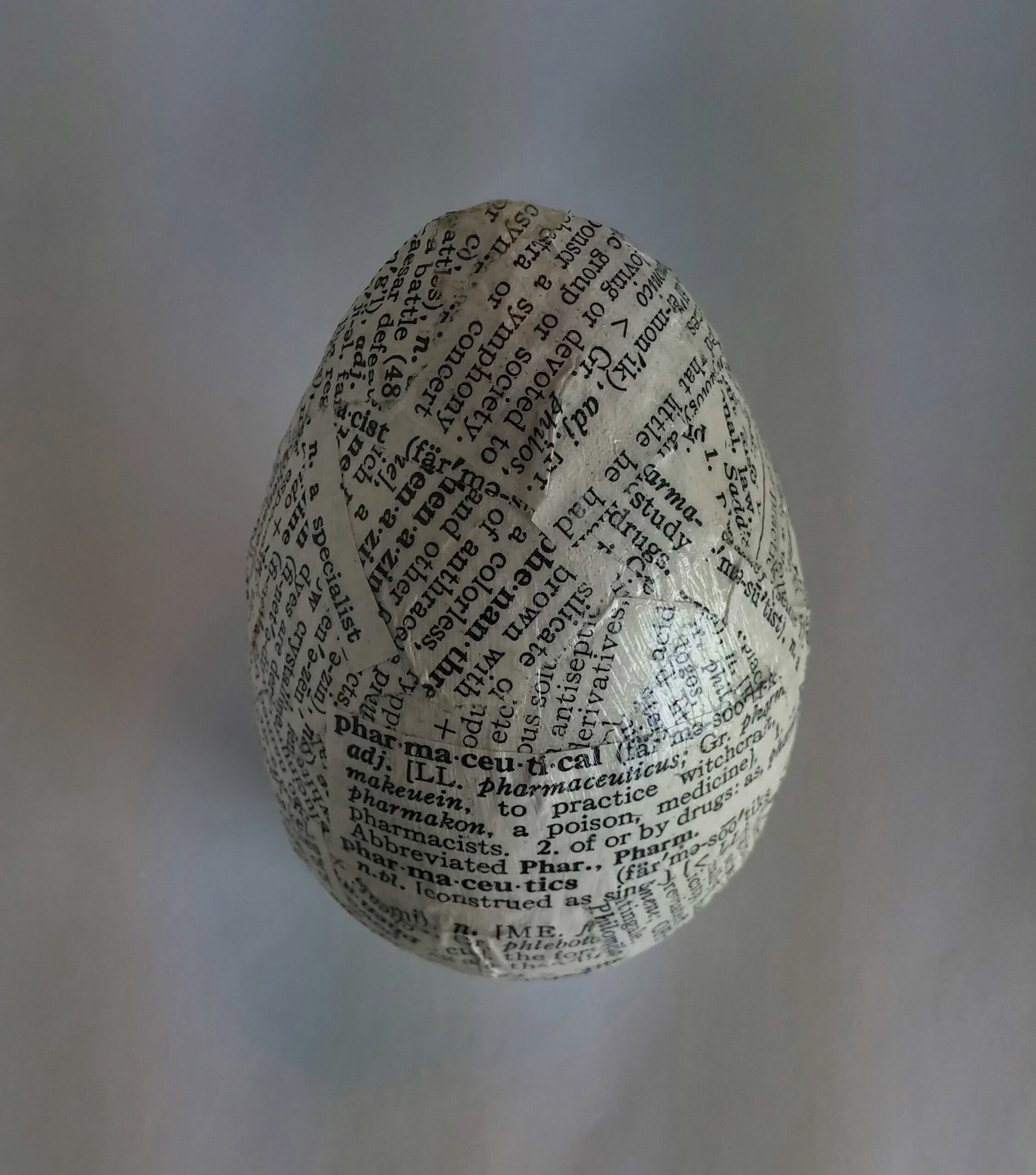 colored background, communication, art and craft, Decoupage, design, indoors, sphere, pattern, geometric shape, Egg, number, Easter, Text, finance, no people, Phone HD Wallpaper