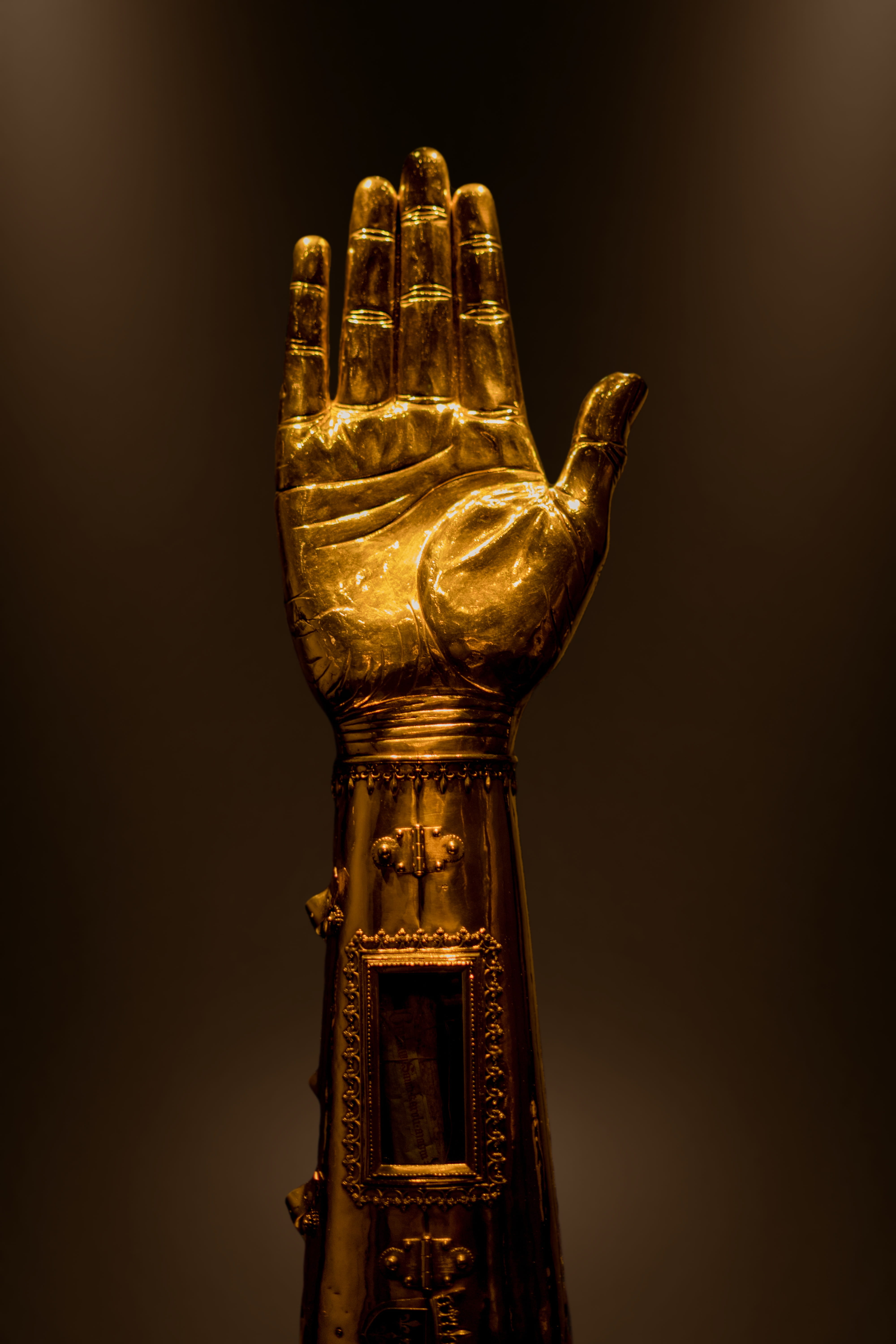aachen, metal, ornate, dom, architecture, treasure chamber, indoors, golden, close-up, no people, religion, antique, craft, gold, representation, the past, Phone HD Wallpaper