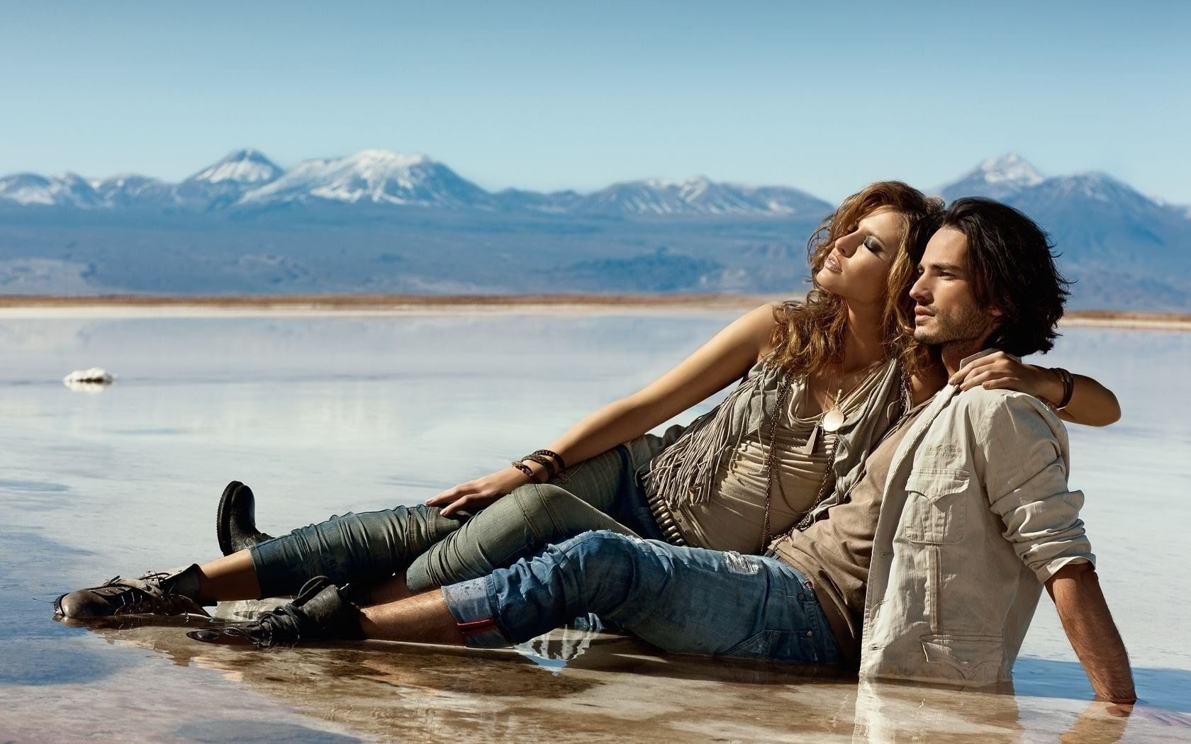 models, beach, love, 720P, the, couple, sea, wate, HD Wallpaper
