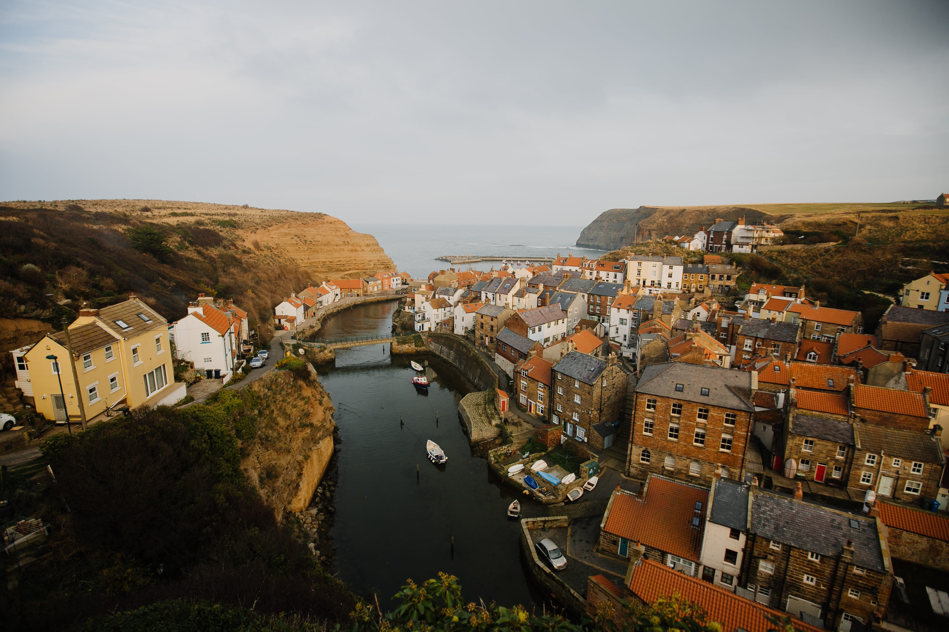 wate, city, view, day, no people, body, yorkshire, town, beach, river, cityscape, architecture, staithe, nature, high angle view, sea, houses, view point, HD Wallpaper