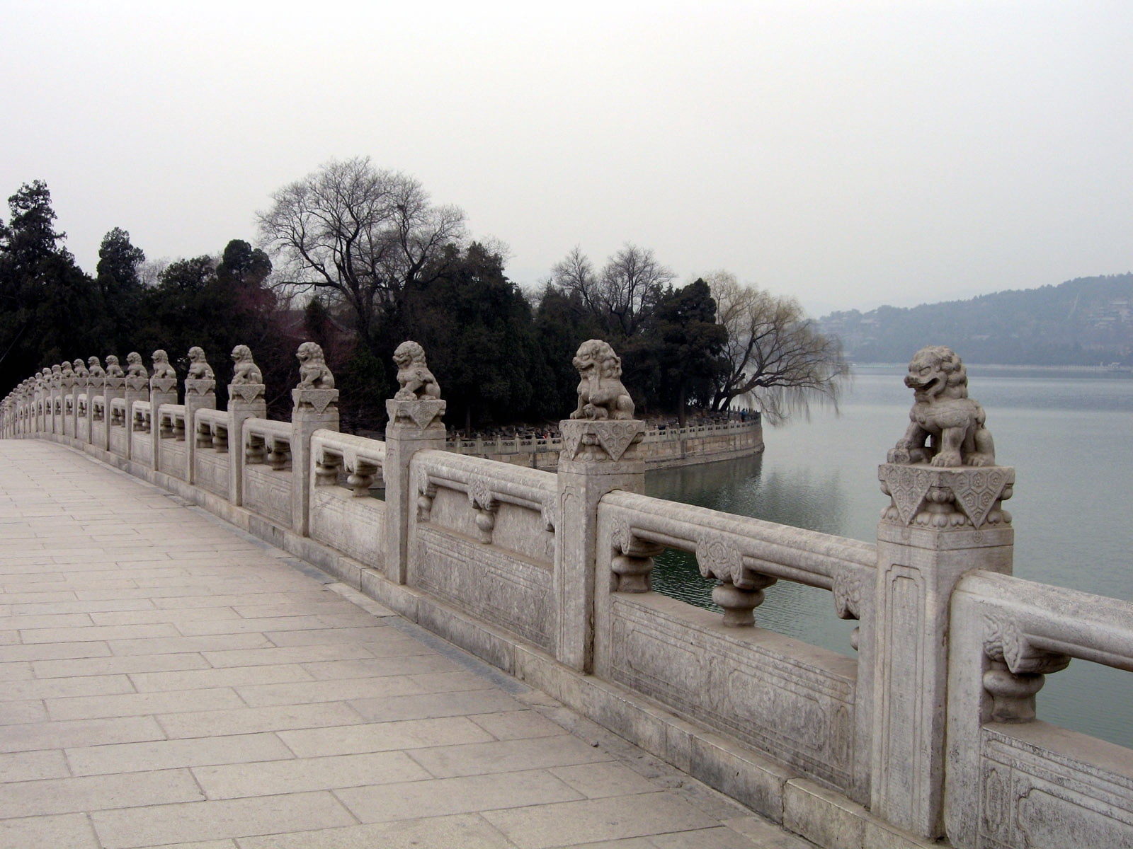 no People, bridge, representation, statues, gray, architecture, balustrade, plant, figurines, stone Material, china, tree, the past, gargoyle, sky, day, HD Wallpaper