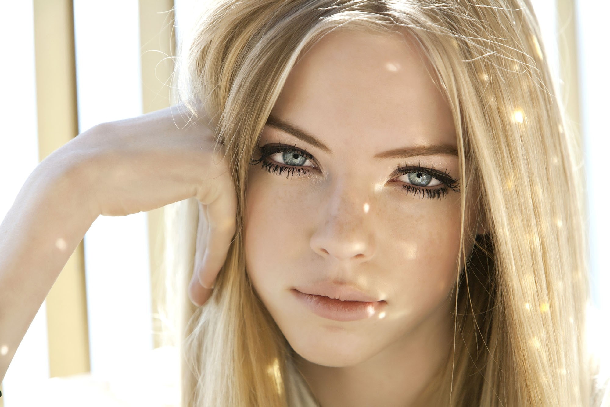stracke, faces, skye, 1080P, people, hands, lips, Light, models, female, eyes, blondes, face, art, hd, gray, x, HD Wallpaper