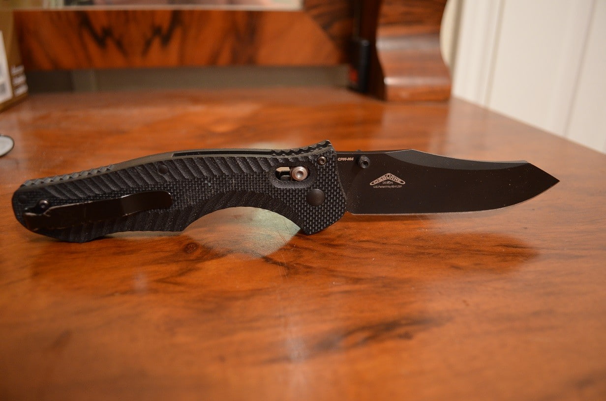 knife, flooring, wood grain, musical equipment, single object, still life, close-up, absence, aggression, table, arts culture and entertainment, crime, HD Wallpaper