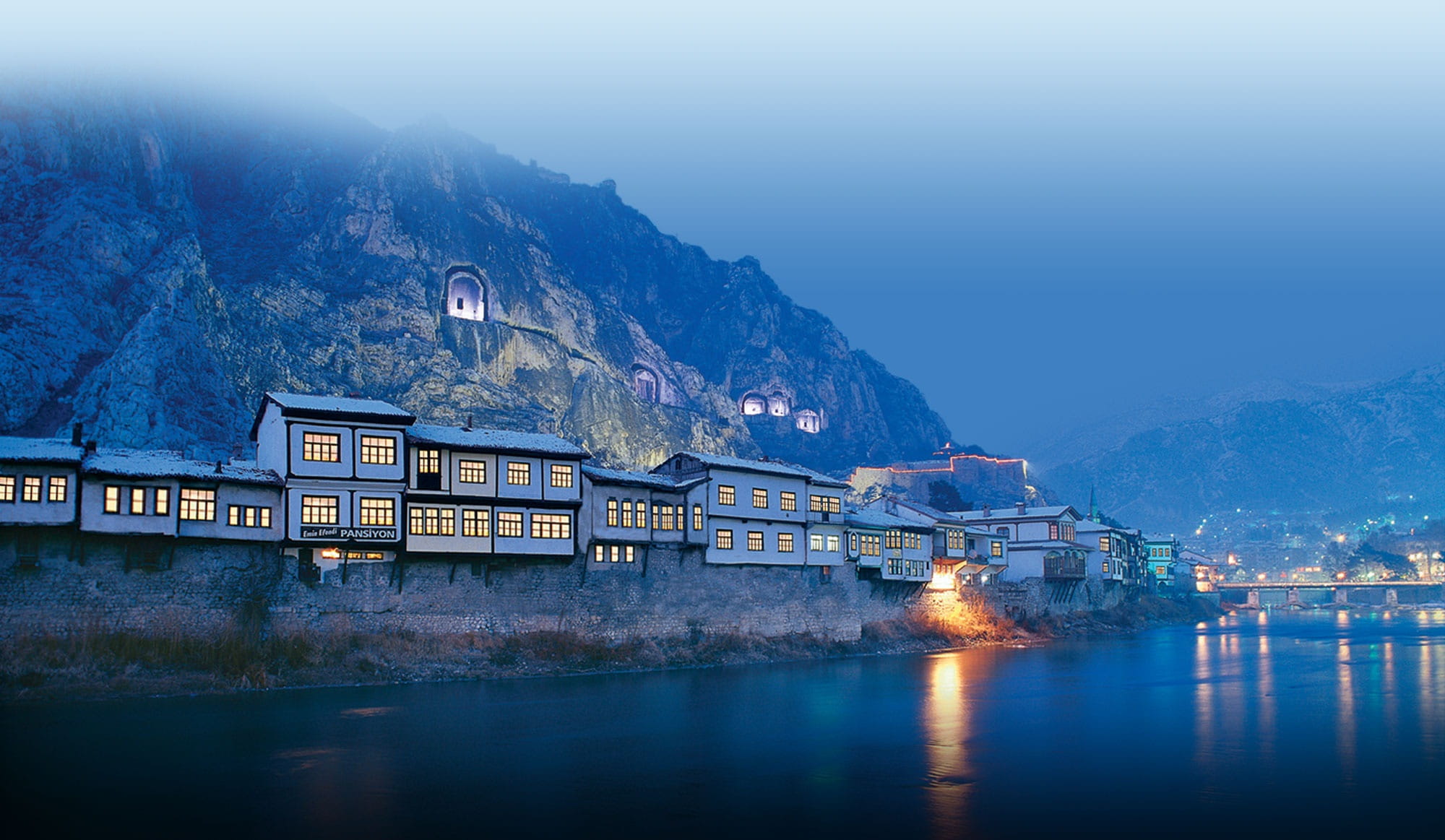 King, building exterior, kennedy, architecture, sky, Amasya, night, building, lake, water, no people, reflection, mountain, Kennedy, harşena, City, Kennedy, HD Wallpaper