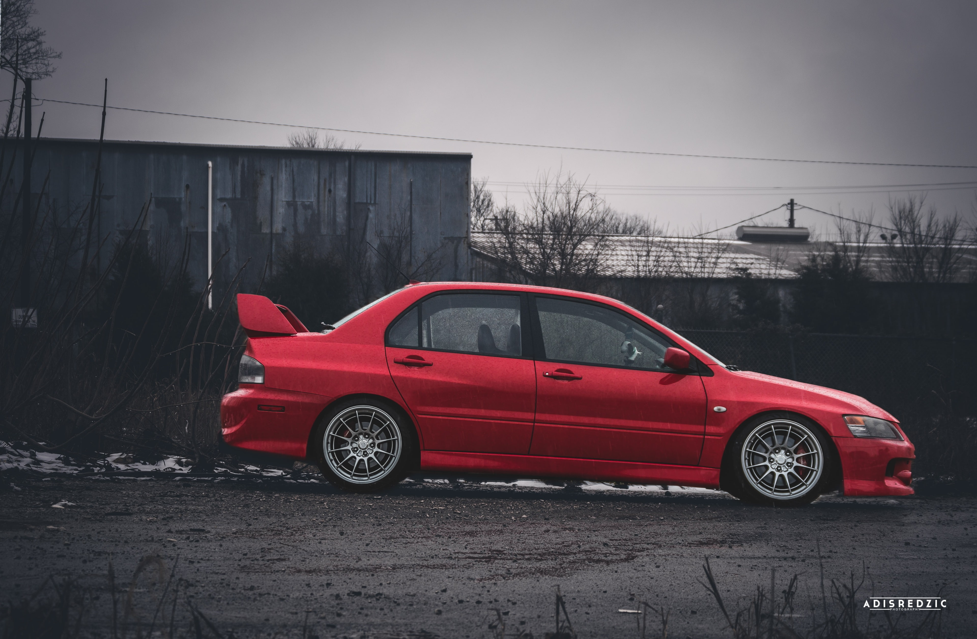 day, city, street, 4K, car, building exterior, mitsubishi lancer evolution viii 4k full hd, damaged, red, architecture, no people, built structure, garage, HD Wallpaper