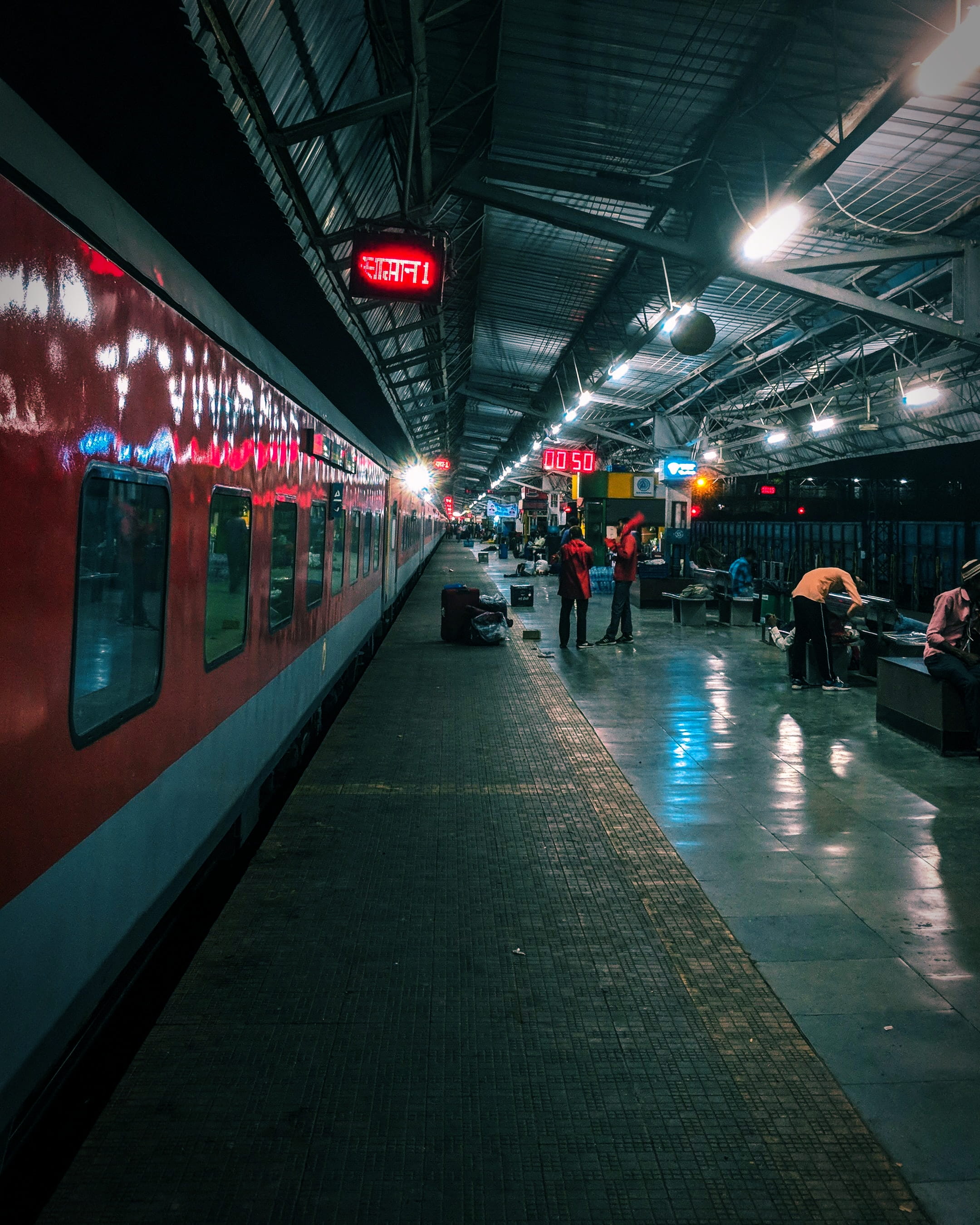 public transportation, lighting equipment, uttarpradesh, rajdhaniexpress, rail transportation, journey, 2K, railroad station platform, travel, night, flooring, Phone HD Wallpaper