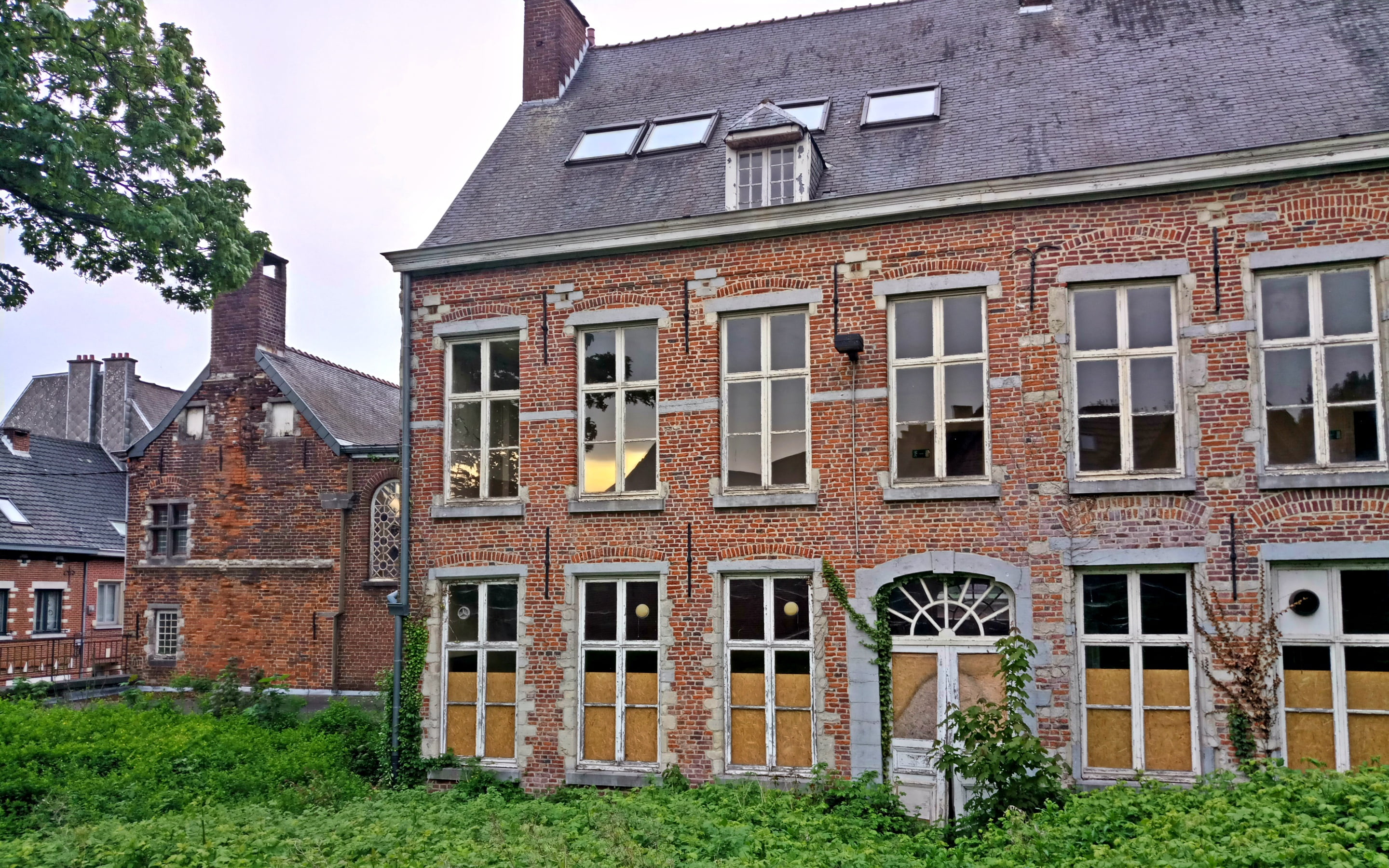 Building, Walls Brabant, Abandoned, Belgian, Belgium, Ancient, Urbex, Architectural, Deserted, 2K, Religious, Beguine, Brabant Wallon, Nature, Architechture, HD Wallpaper