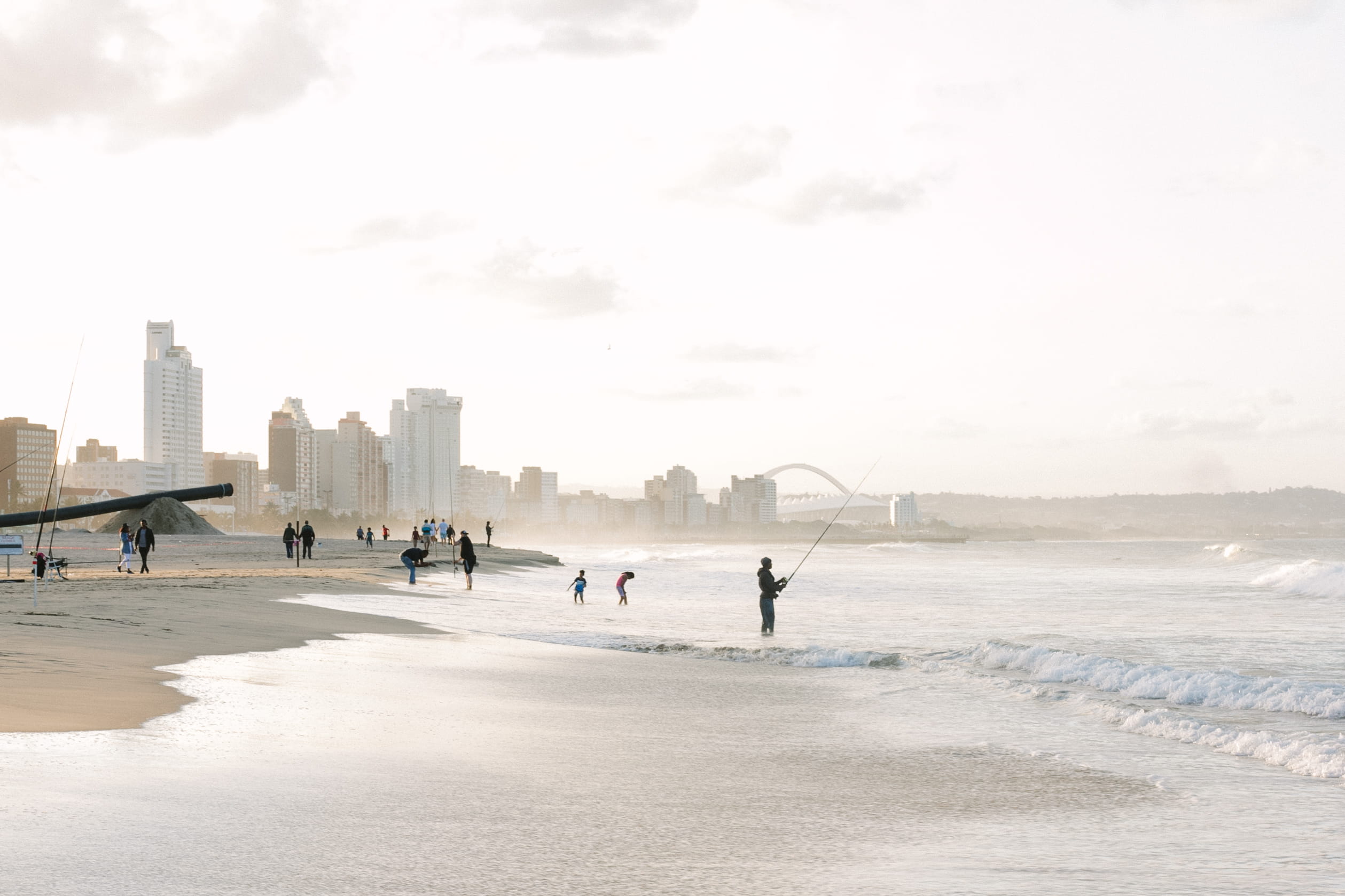 architecture, outdoors, skyscraper, nature, 1080P, group of people, south africa, sea, land, large group of people, beach, incidental people, travel, day, HD Wallpaper