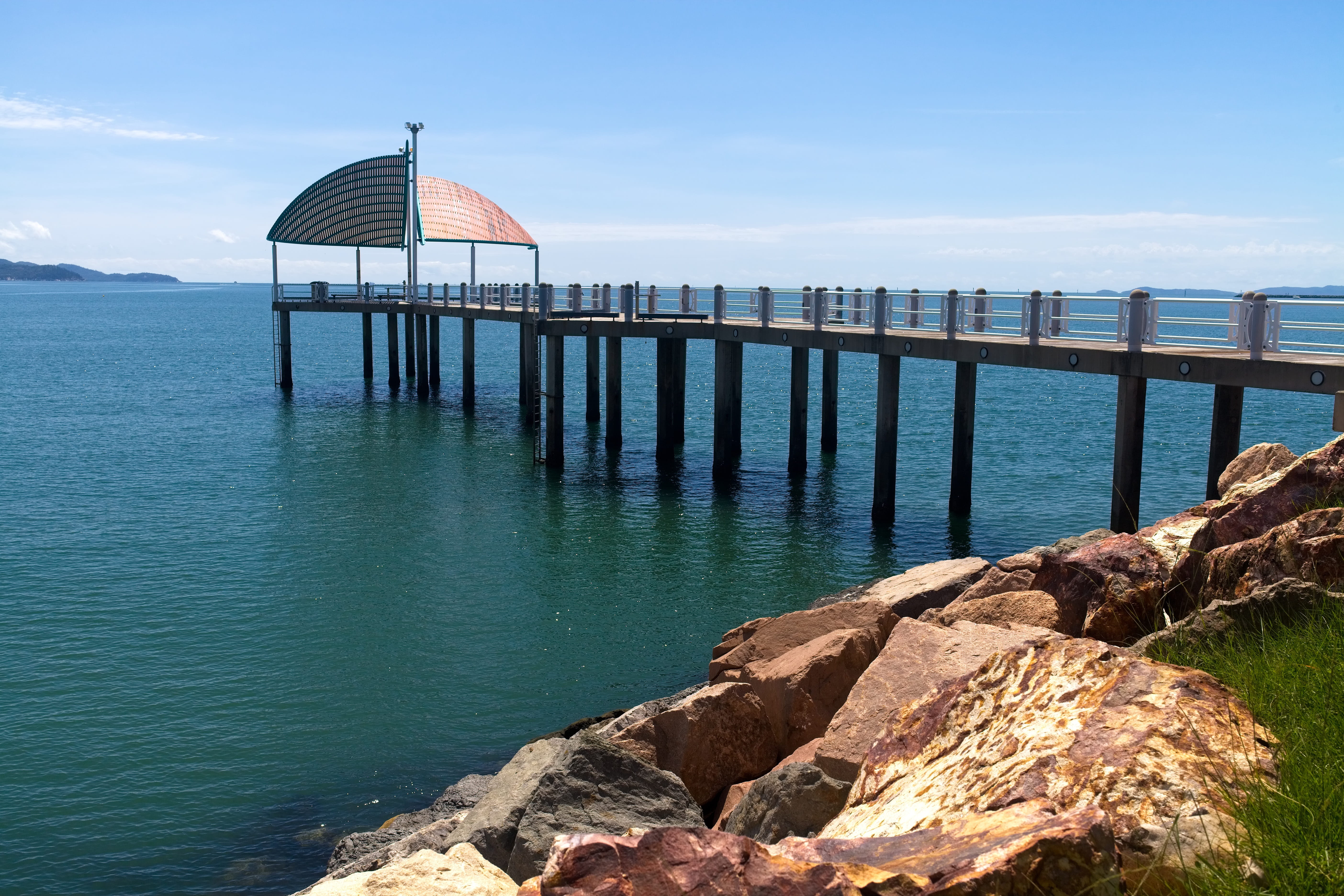wharf, townsville strand, beachfront, no people, beauty in nature, rock, 5K, sea, north queensland, tranquil scene, nature, horizon over water, beach, HD Wallpaper