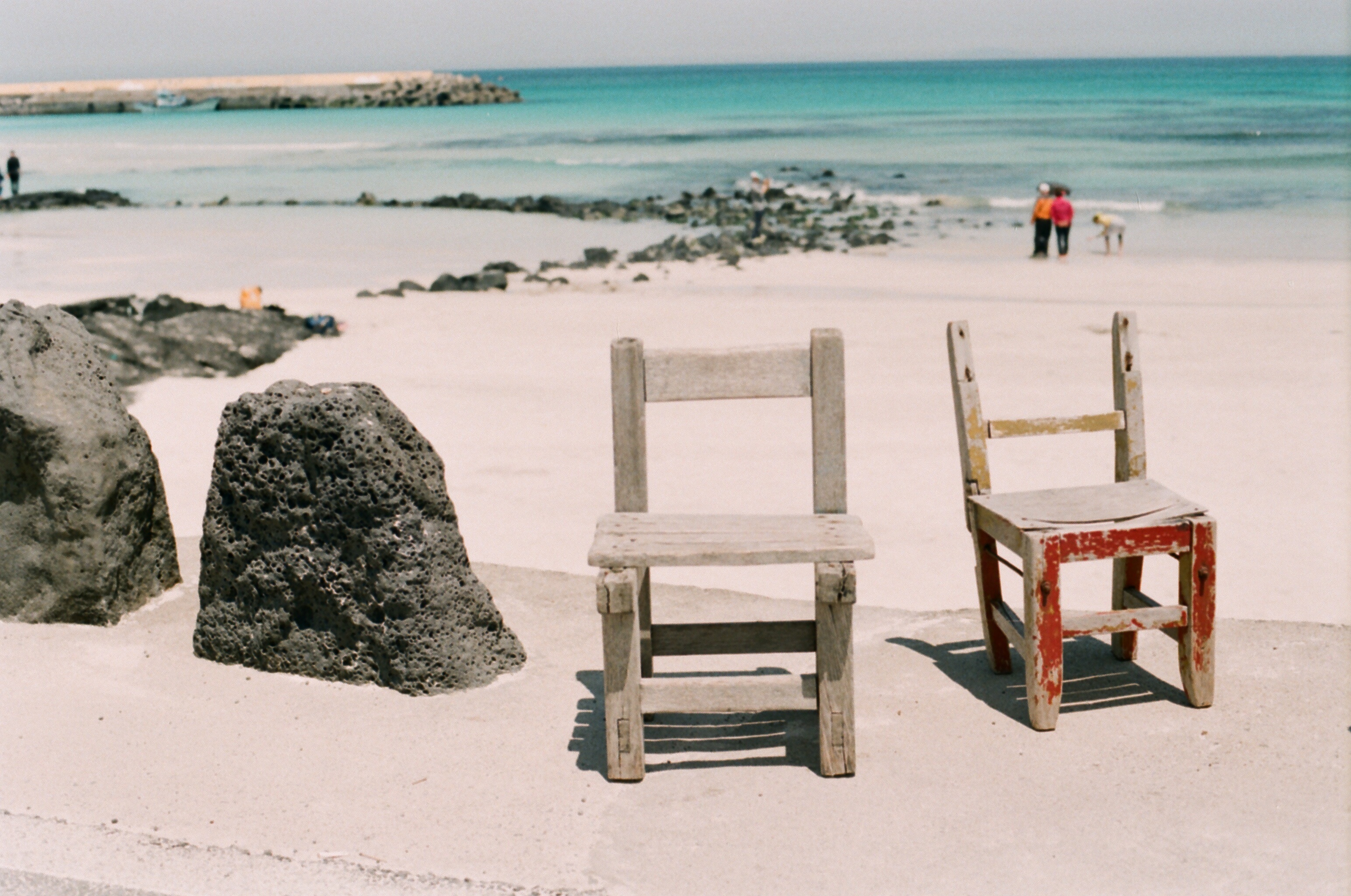 land, chair, vacations, travel, holiday, beachfront, beauty in nature, tranquility, may clean beaches, outdoors, beach, jeju island travel, sky, day, trip, HD Wallpaper