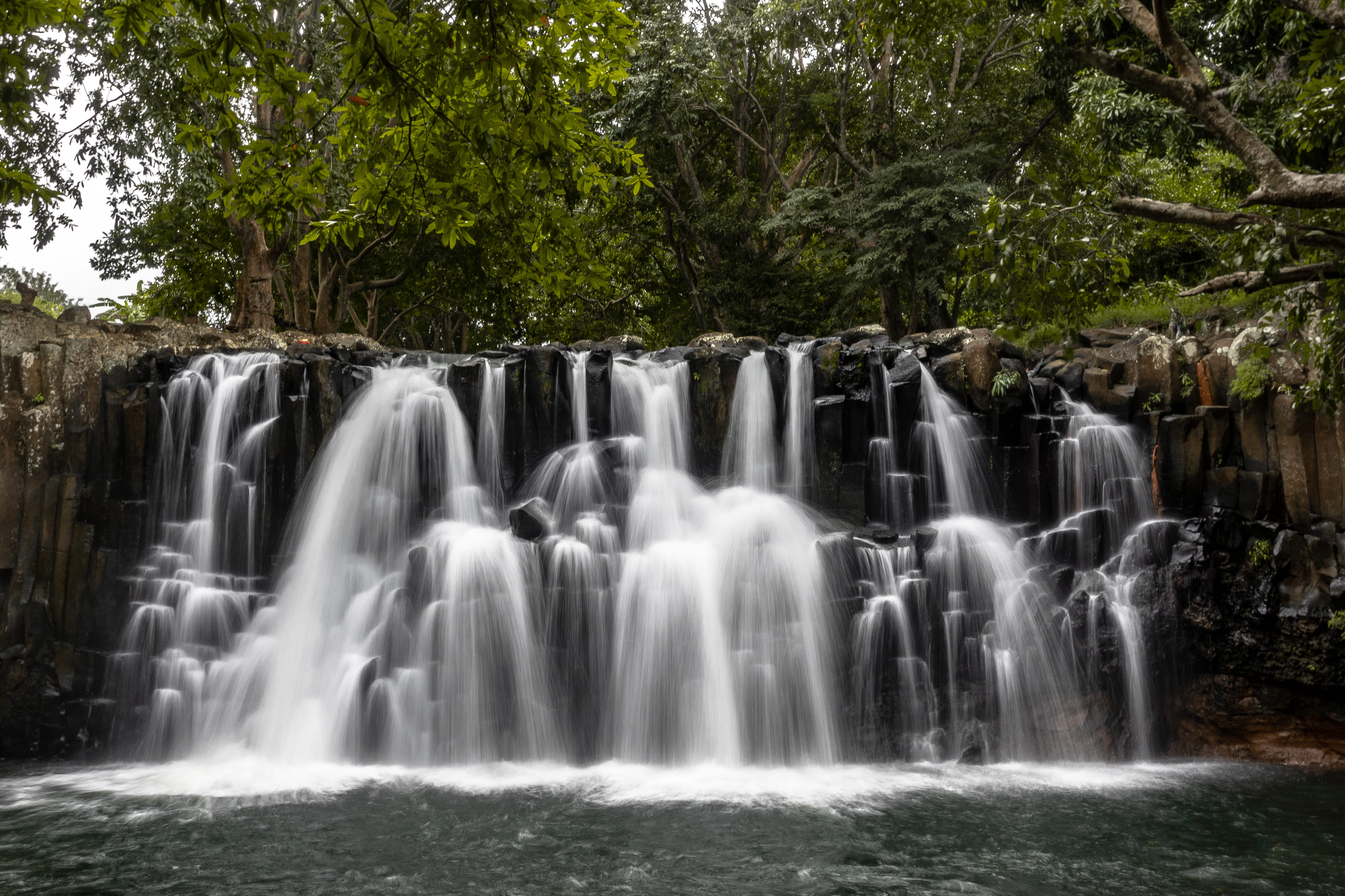 shutter, flowing water, rock, no people, slow, ile maurice, volcanic, green, tourist, power in nature, water, beauty in nature, nature, rainforest, land, HD Wallpaper