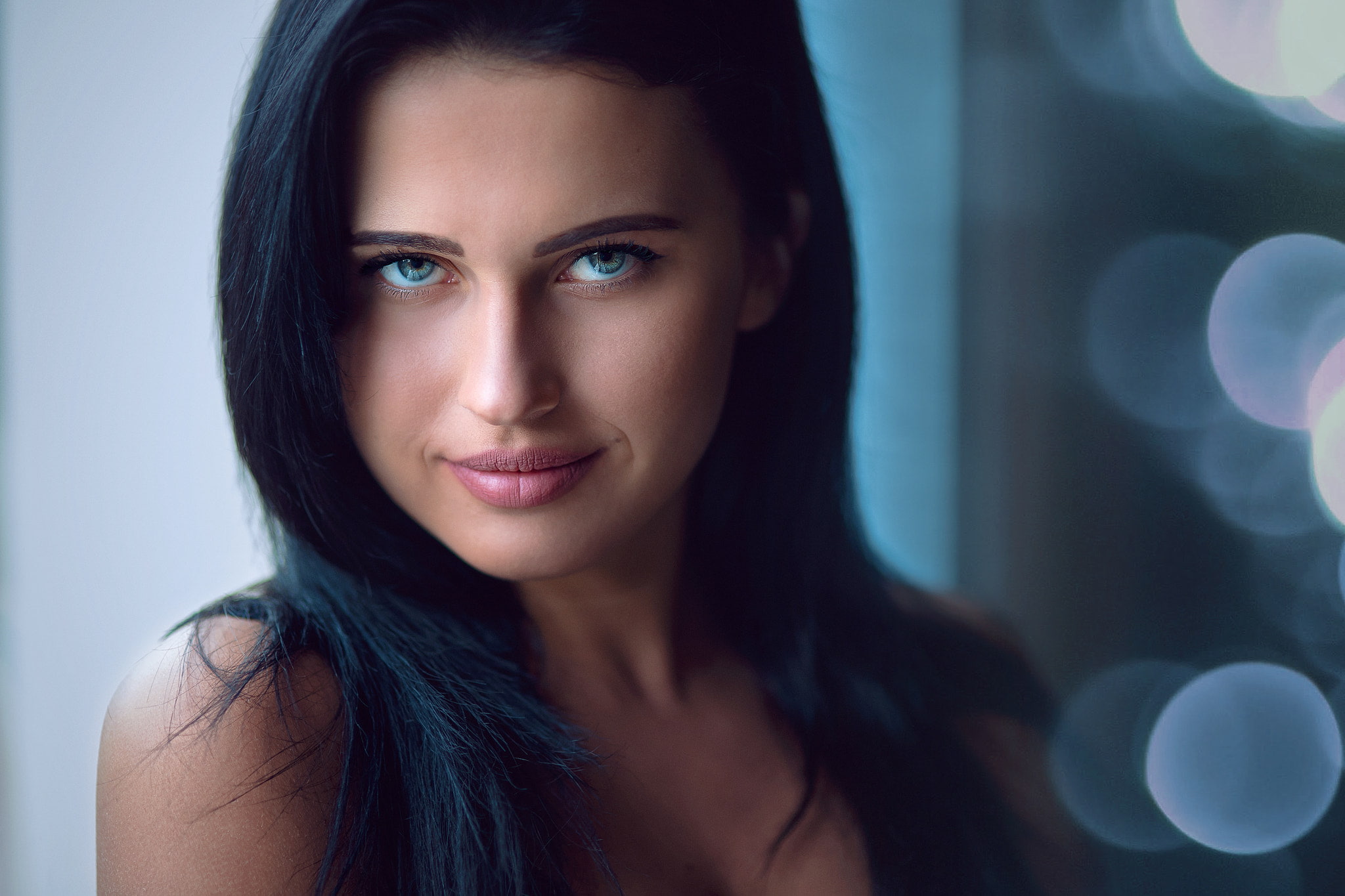 beautiful people, juicy lips, fashion, portrait, bokeh, body part, happiness, black hair, 1080P, beautiful woman, one person, looking at camera, adult, HD Wallpaper