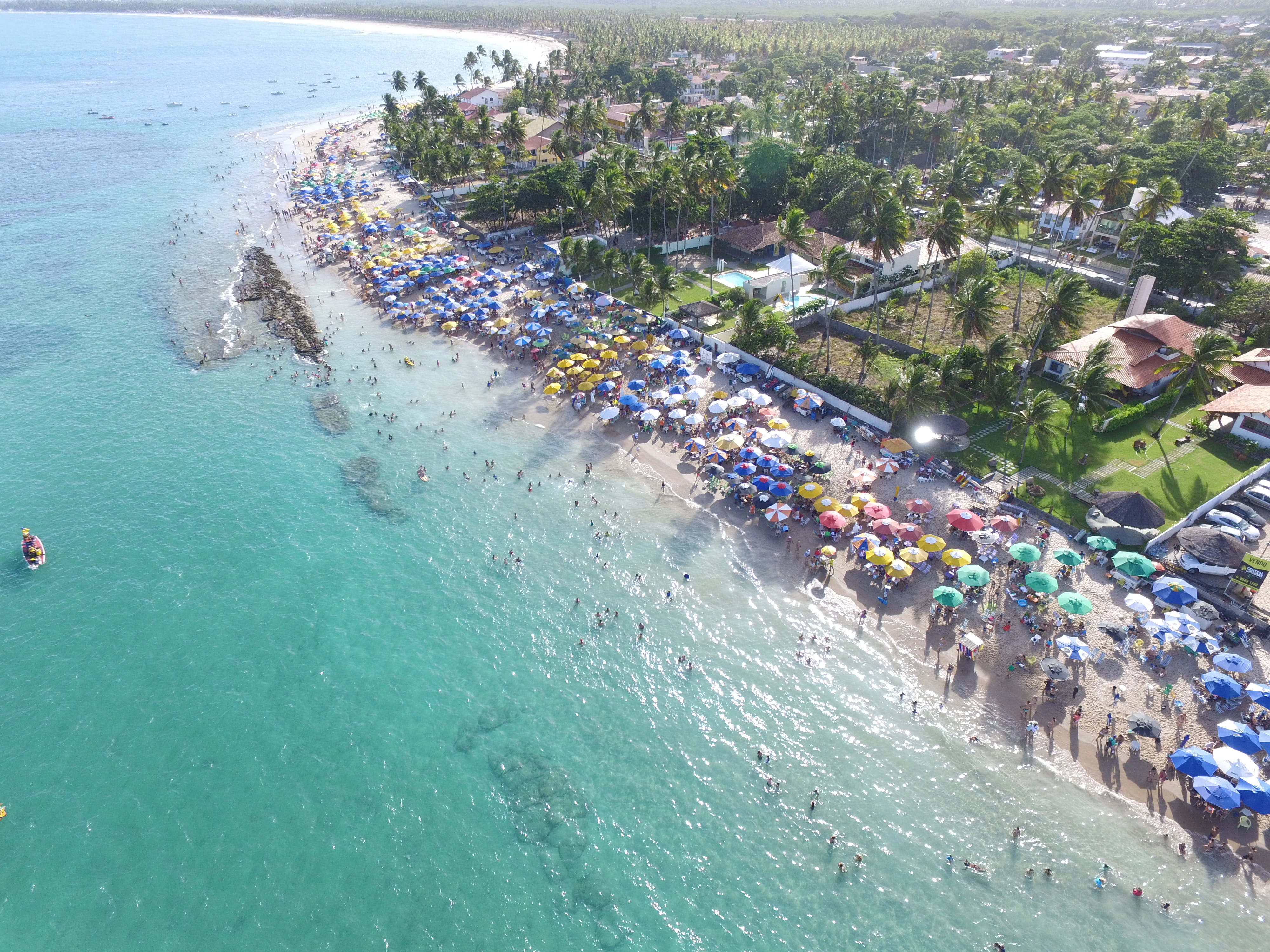 spring break, swimming pool, beach, large group of people, outdoors, lifestyles, 4K, enjoyment, sea, trip, vehicle, vacations, r. das piscinas naturais, HD Wallpaper
