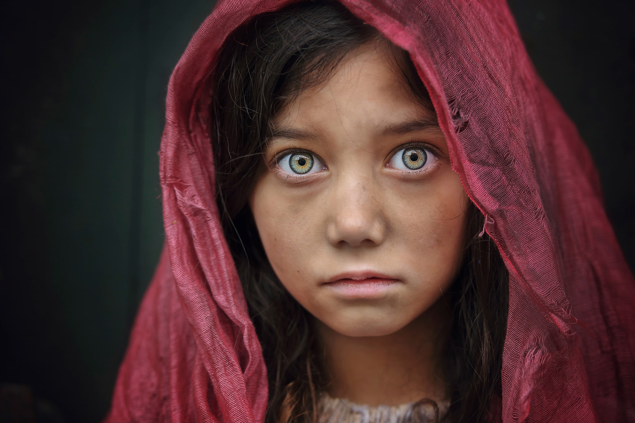 looking, hairstyle, sadness, women, offspring, females, one Person, people, islam, beauty, religion, facial Expression, girl, look, child, headscarf, contemplation, HD Wallpaper