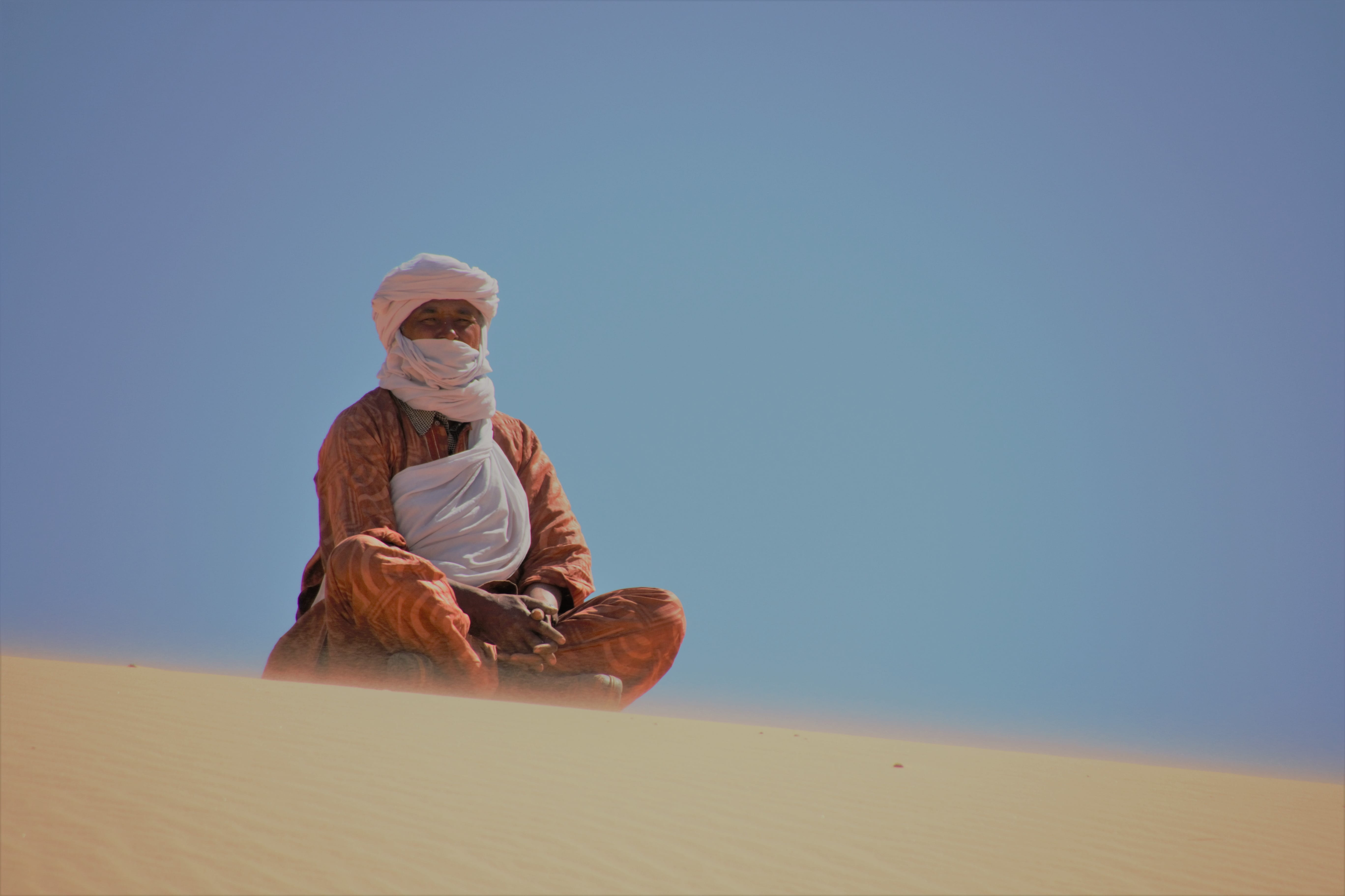 brown, men, day, leisure activity, full length, sand, clothing, desert, nature, one person, clear sky, glasses, land, outdoors, fashion, wearing, suit, HD Wallpaper