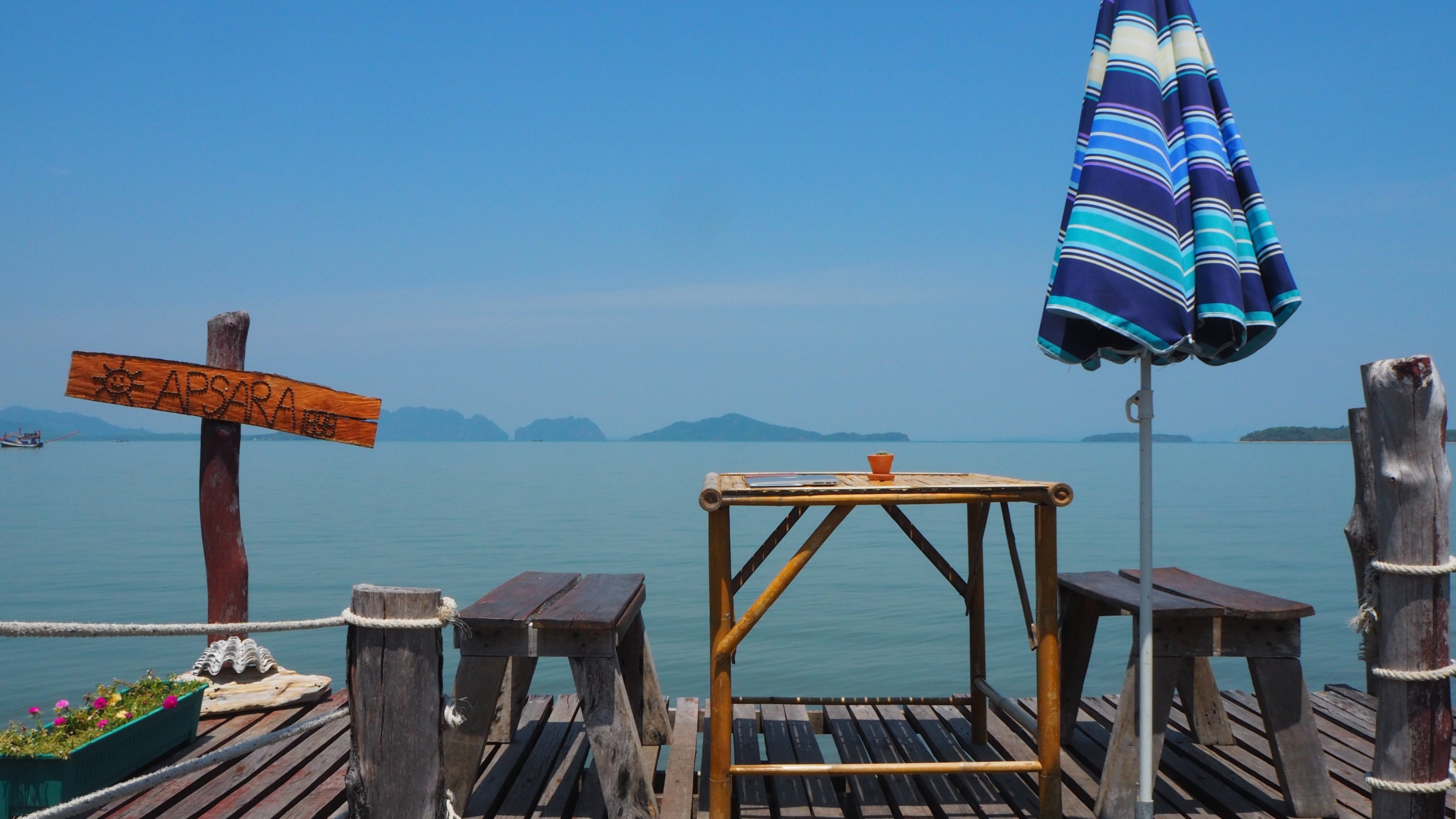 sky, remote work, clear sky, coastline, day, tranquility, chair, nomad, work by the sea, work environment, scenics - nature, restaurant, koh lanta, water, HD Wallpaper