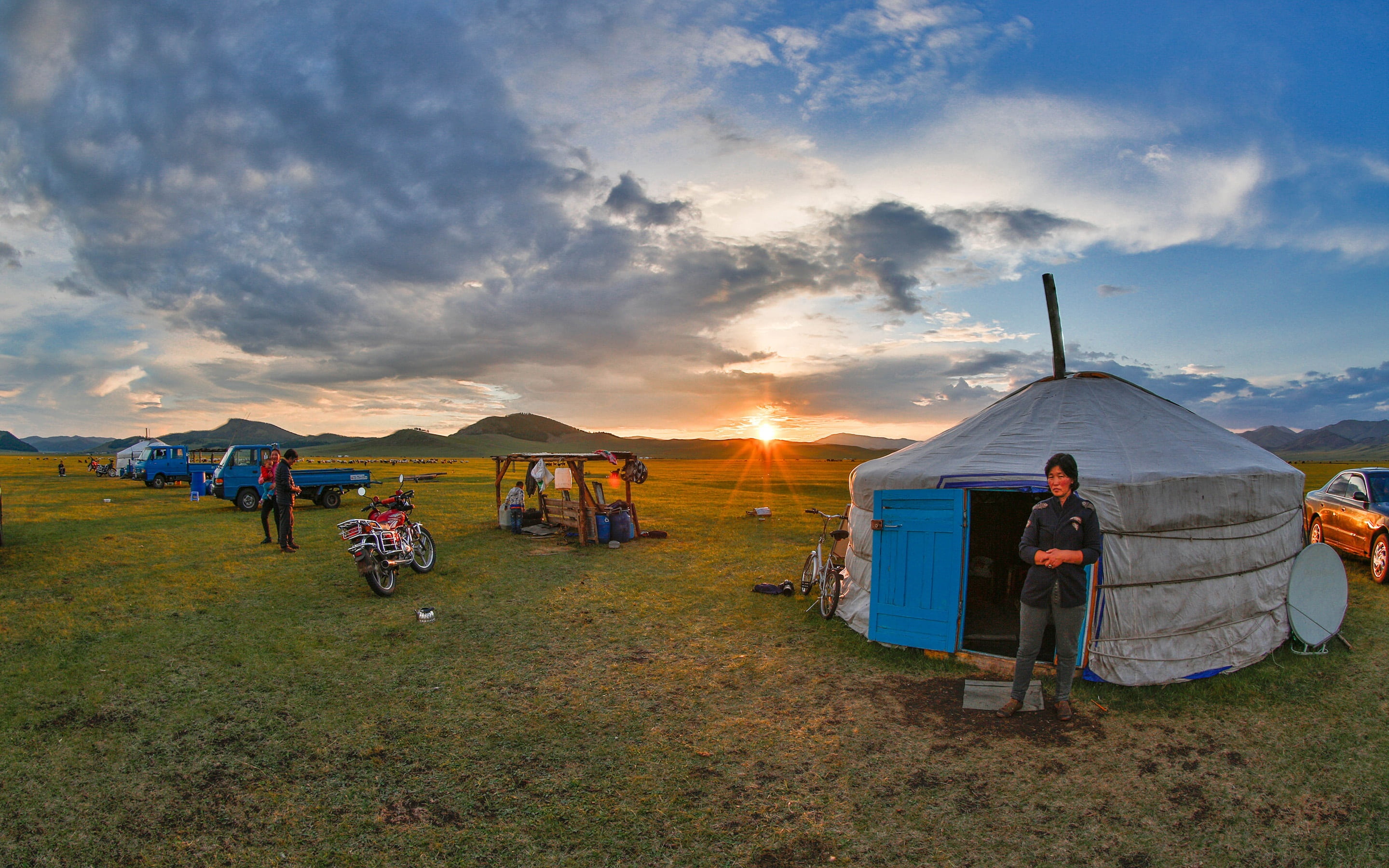 land, nature, holiday, field, cloud - sky, beauty in nature, tent, adult, green, group of people, outdoors, trip, travel, sky, sunset, adventure, day, people, HD Wallpaper