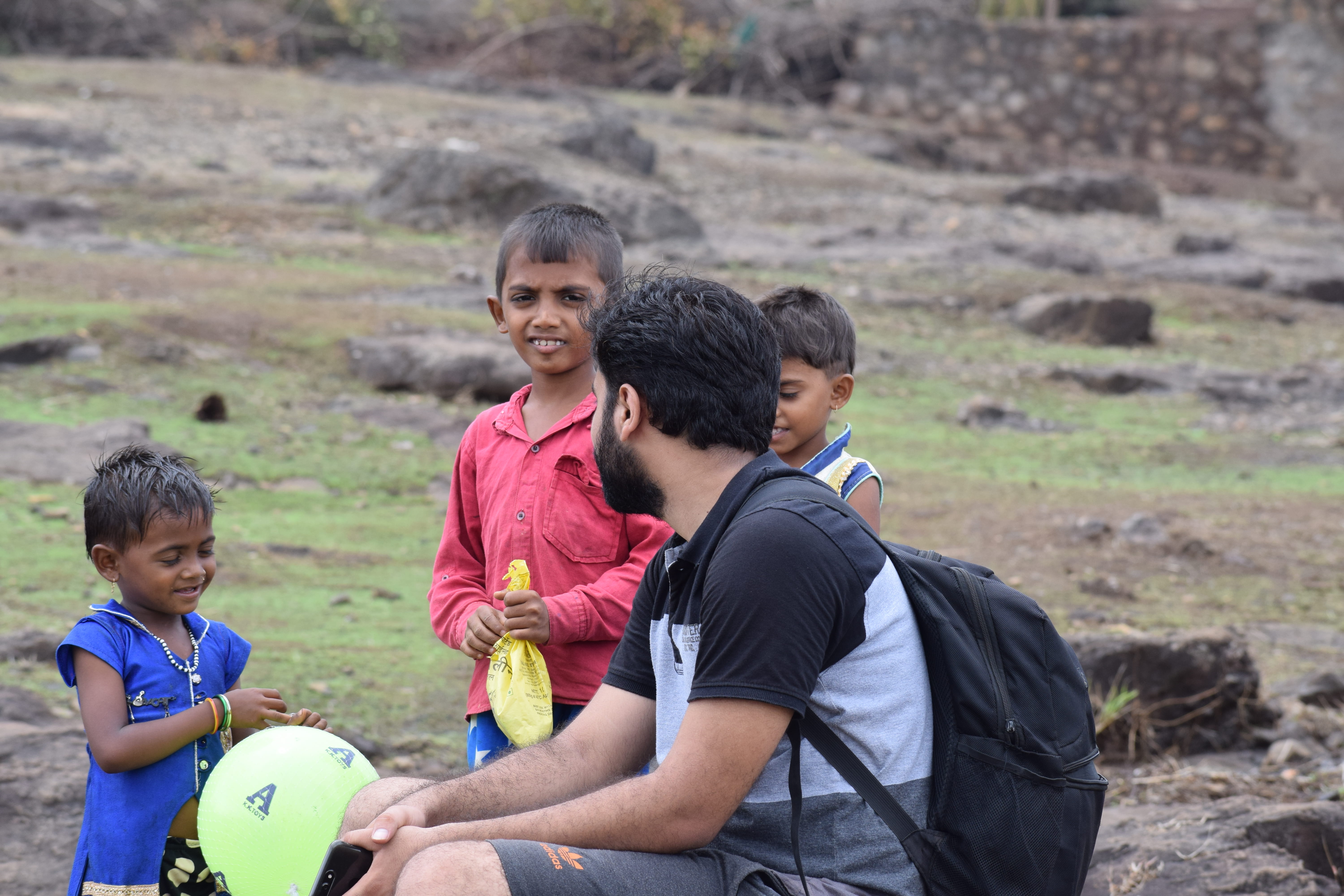 india, group of people, childhood, nature, togetherness, innocence, family, portrait, kalavantin durg, hike, girls, day, trek, travel, outdoors, innocent, HD Wallpaper