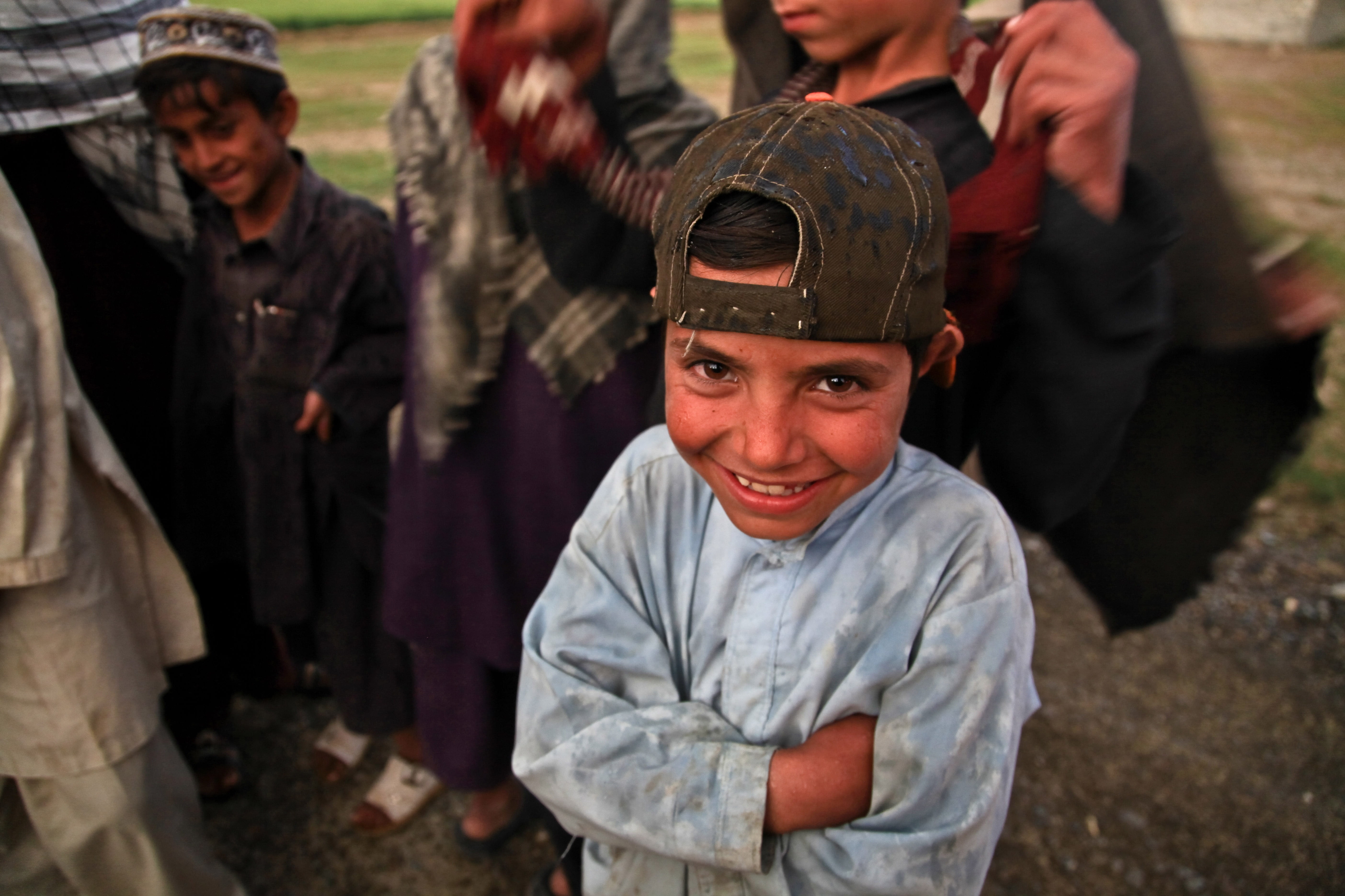 islamic, adult, top, 5K, arabic, weapon, sleeved, standing, boy, poverty, poor, small group of people, portrait, males, waist up, boys, group of people, HD Wallpaper