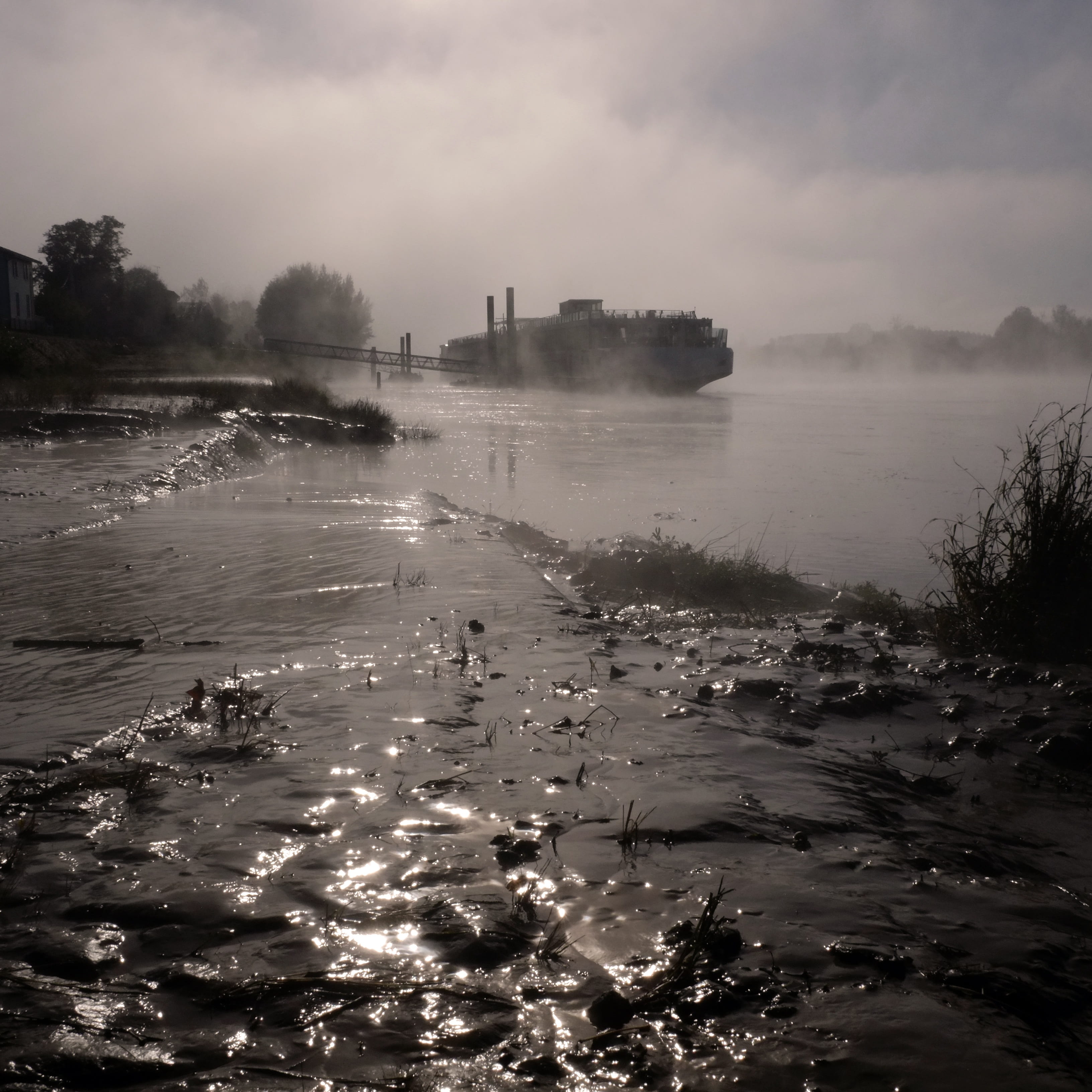 tranquility, garonne, plant, morning, tranquil scene, nature, land, steam, hot spring, outdoors, 2K, fog, scenics - nature, water, tree, beauty in nature, Phone HD Wallpaper