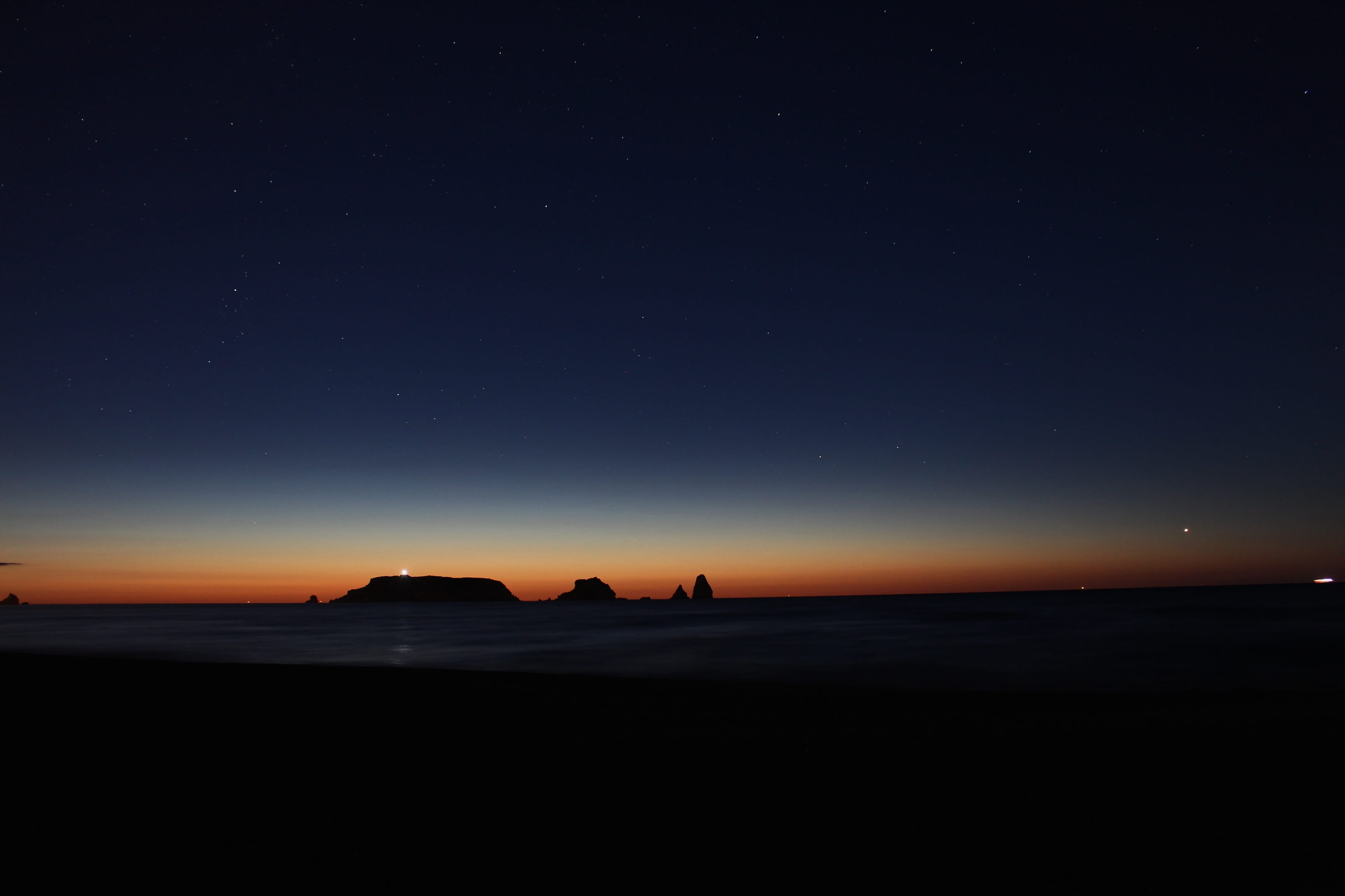 land, illuminated, beauty in nature, no people, night, space, sea, idyllic, 2K, twilight, pf, sky, galaxy, evening, water, tranquility, silhouette, tranquil scene, HD Wallpaper