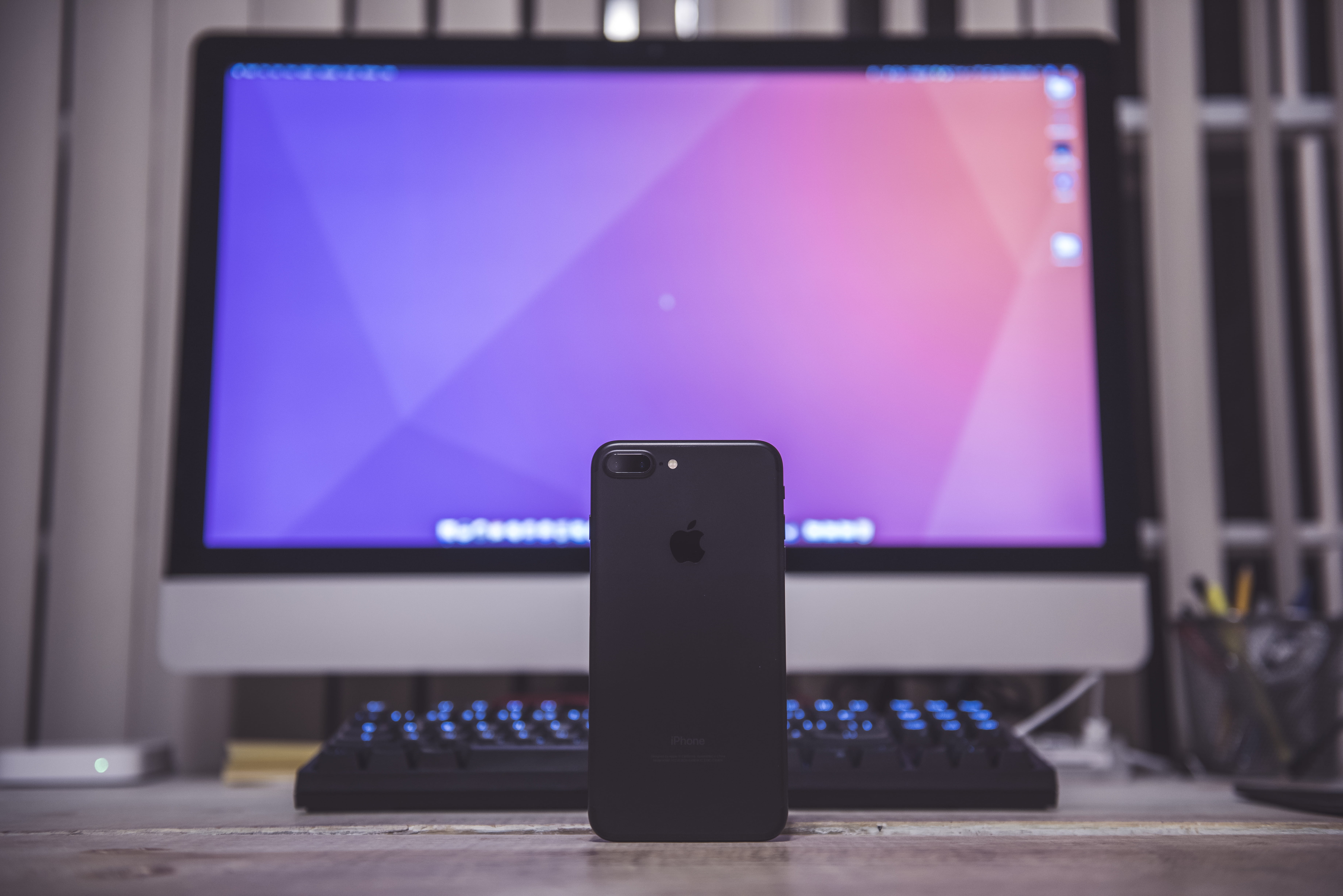 indoors, iphone, computer monitor, arts culture and entertainment, table, music, technology, ios, wireless technology, illuminated, no people, close-up, HD Wallpaper