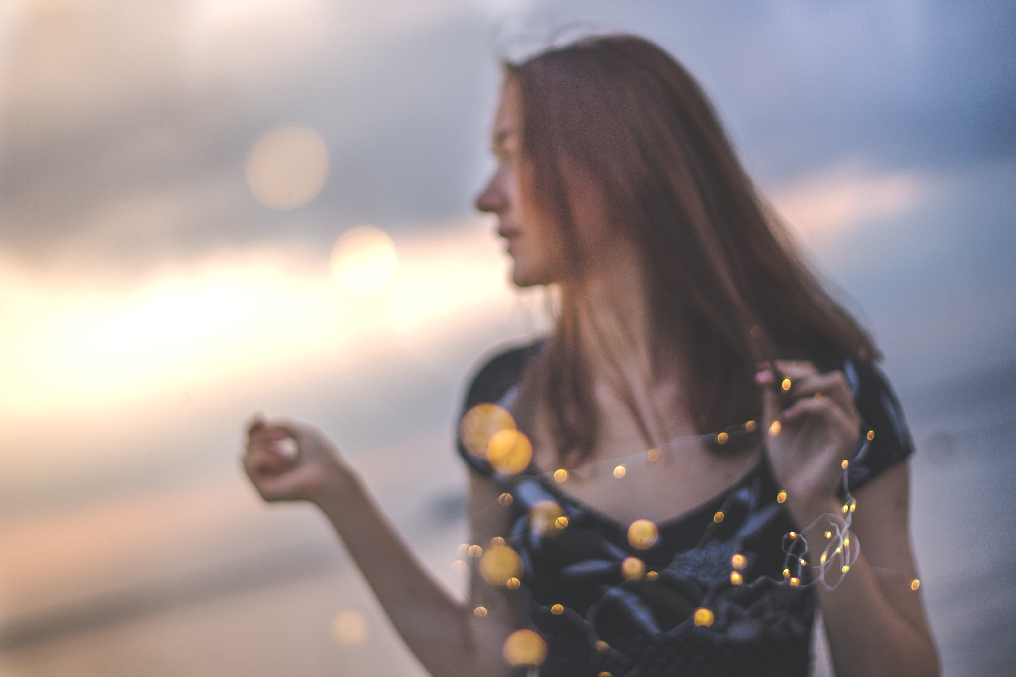 lifestyles, sky, adult, woman, standing, young Women, fashion, shirt, freedom, females, beautiful, dusk, carefree, shore, sun, emotional, bokeh, sea, joy, HD Wallpaper