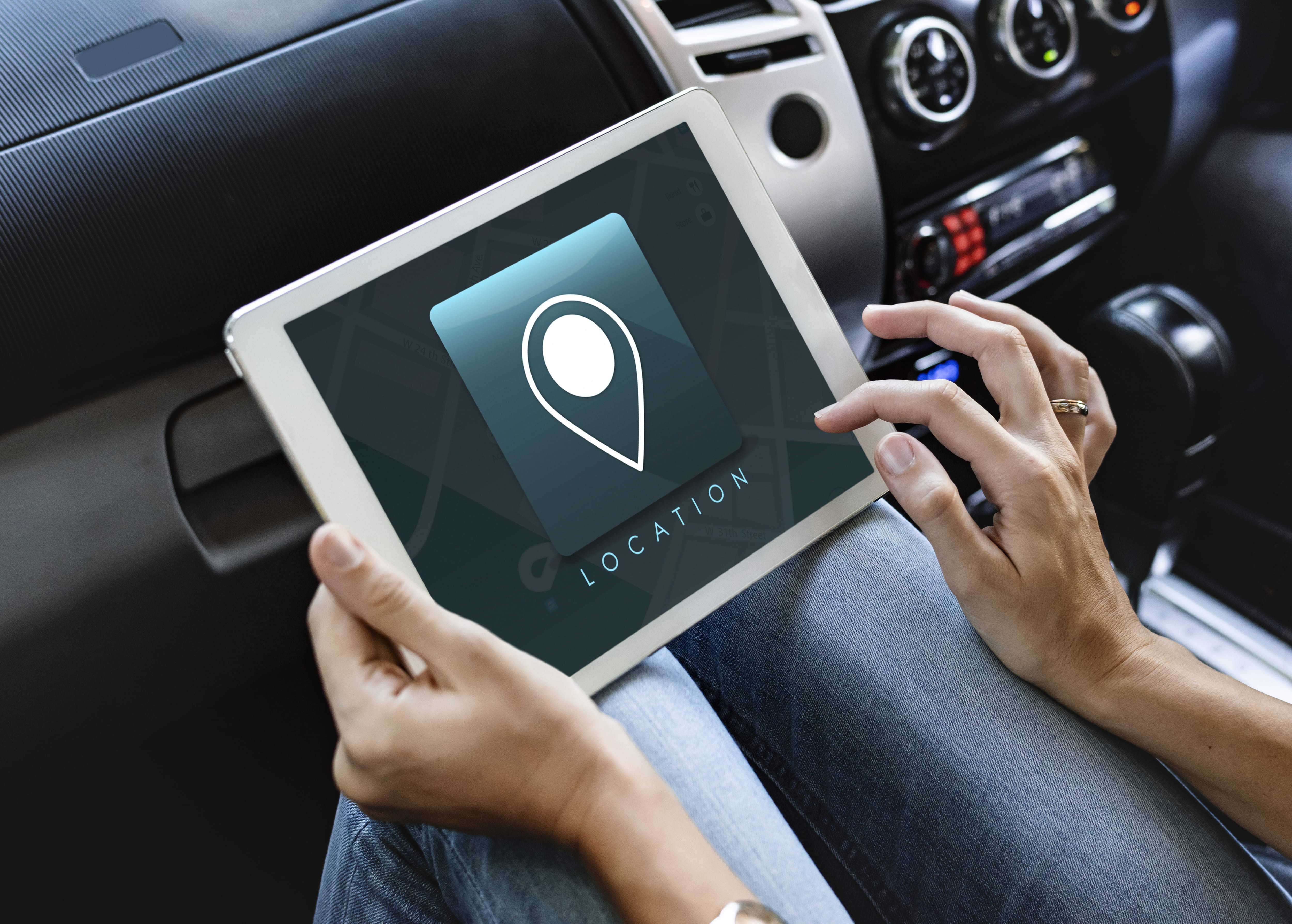 adult, using, design, navigation, touch screen, safety, wifi, hand, real people, gadget, online, equipment, network, internet, journey, human hand, direction, HD Wallpaper