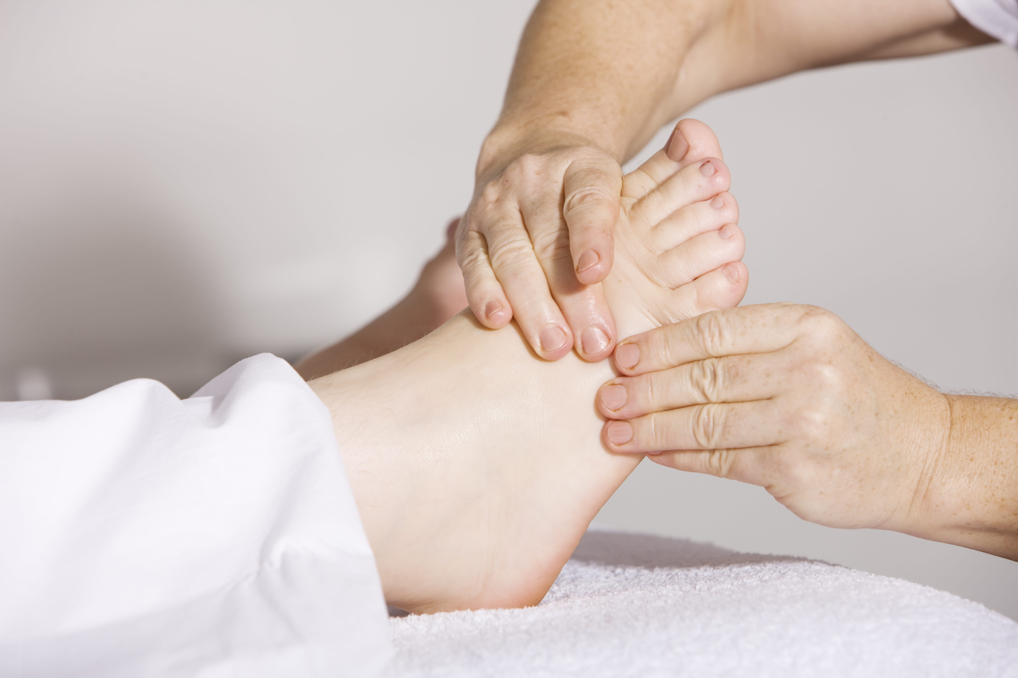 health spa, human foot, human limb, human, beauty, healthcare and medicine, person, finger, healthy, care, hands, females, massage therapist, massaging, HD Wallpaper