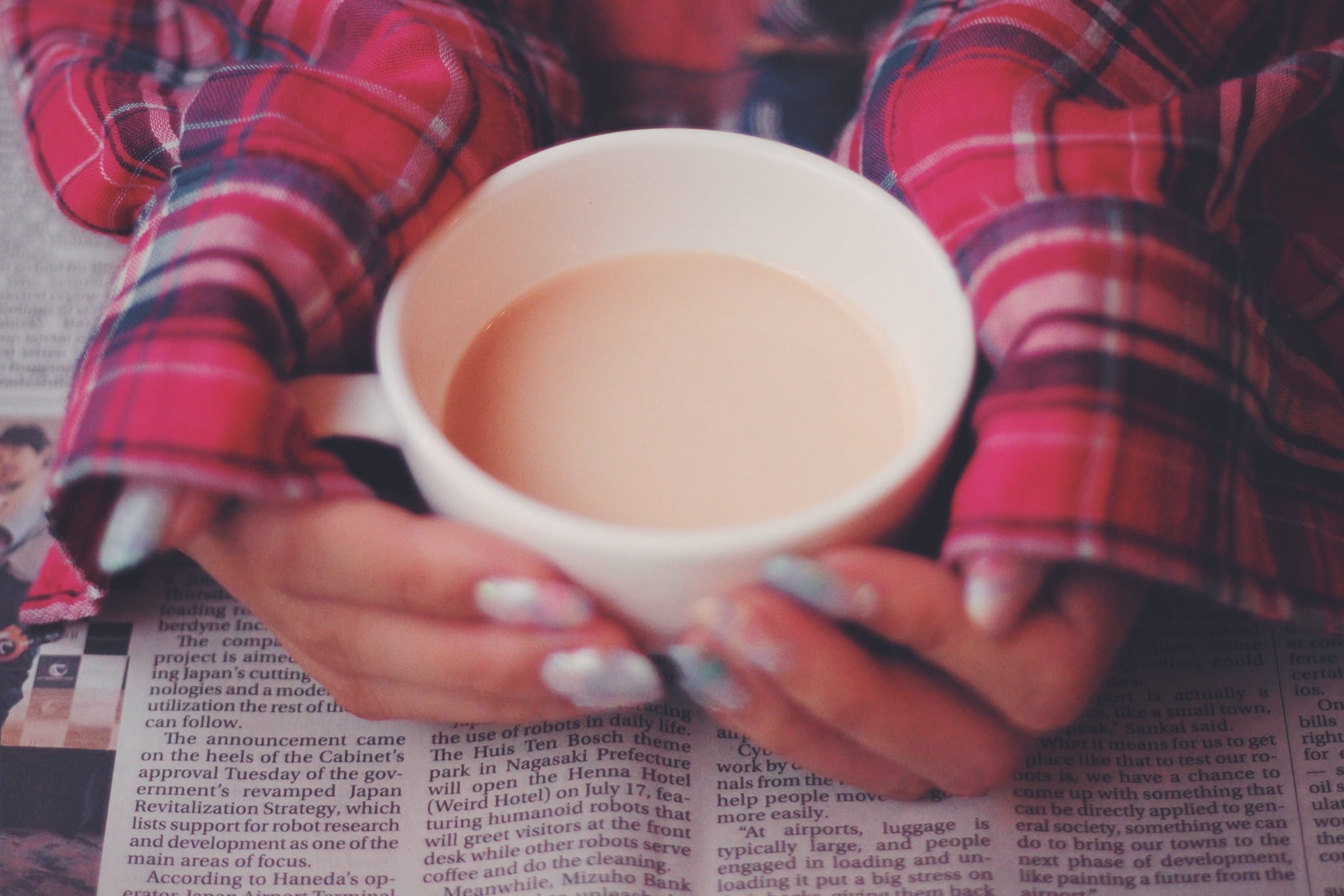 togetherness, filled, heat - Temperature, tea - Hot Drink, hand, refreshment, indoors, human Hand, hot drink, mug, females, newspaper, table, nail, midsection, HD Wallpaper