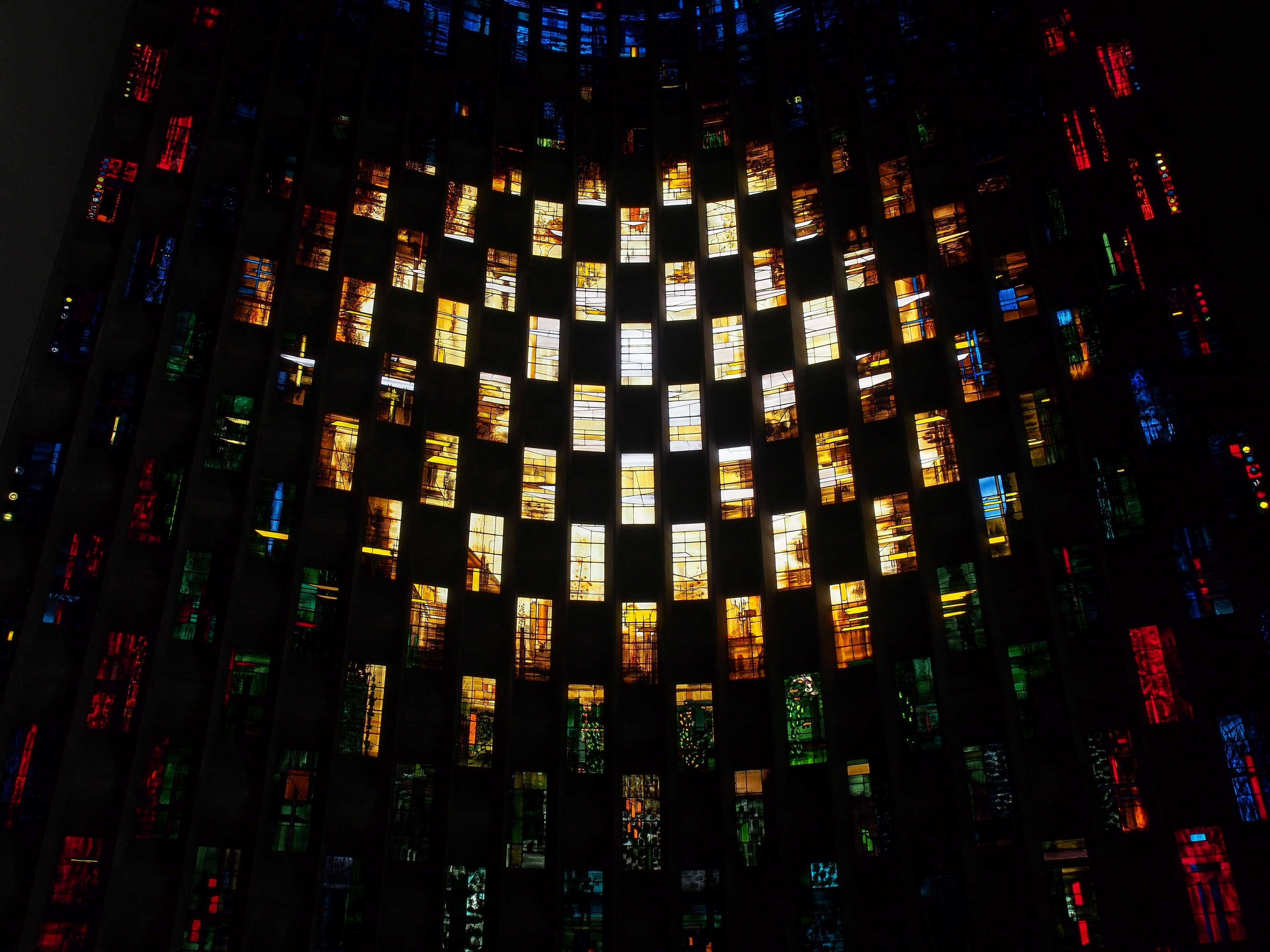 shape, colour, night, creative, cathedral, forgiveness, 4K, design, geometric, rays, abstract, spectrum, nightlife, large group of objects, baptistry, HD Wallpaper