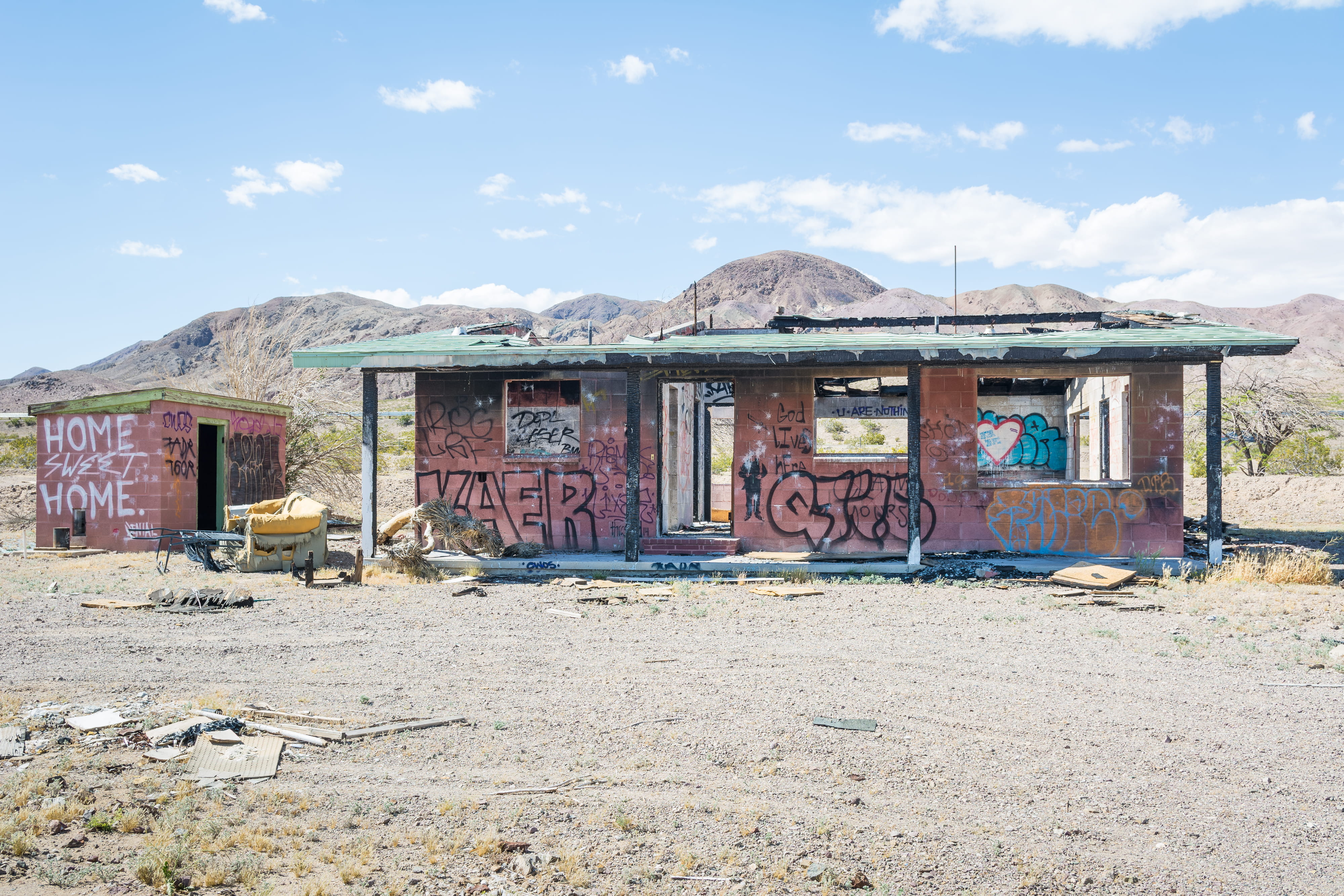 countryside, cloud - sky, decay, mountain, outdoors, home sweet home, shack, yermo, abandoned, damaged, no people, built structure, day, rural, non-urban scene, HD Wallpaper