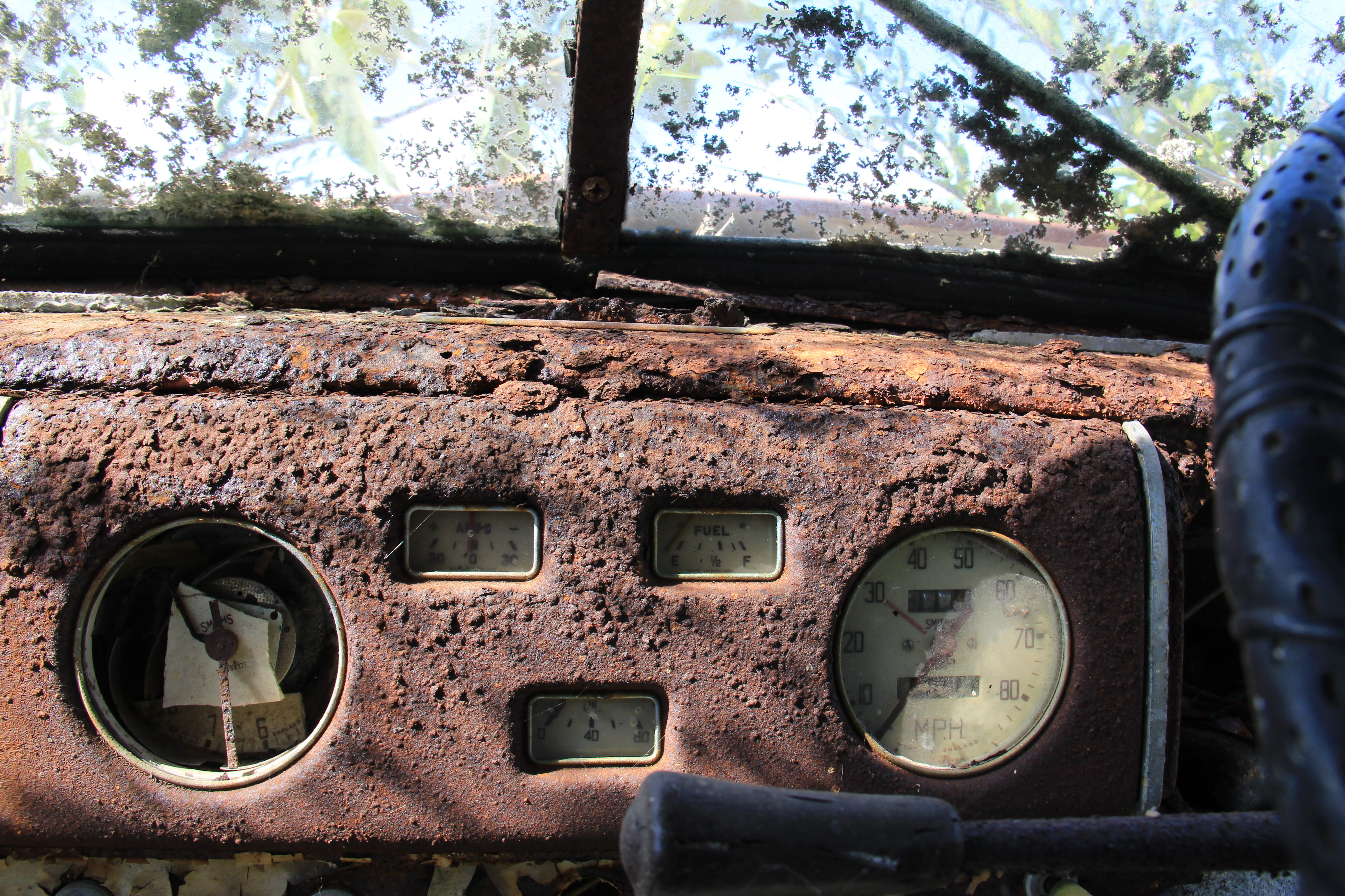 number, meter - instrument of measurement, run-down, technology, close-up, auckland, circle, wreck, no people, morris, geometric shape, damaged, metal, HD Wallpaper