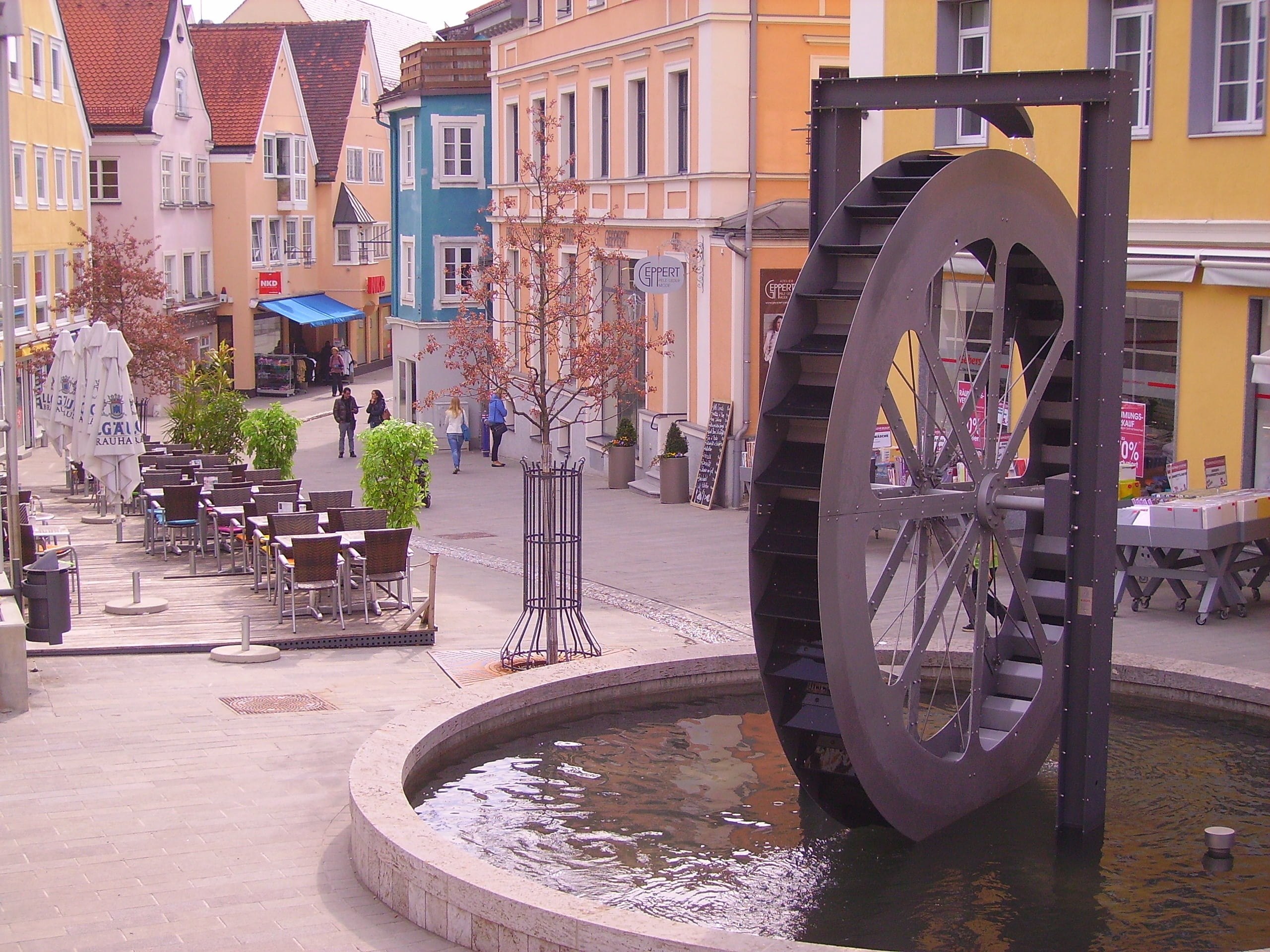 tire, kempten, pedestrian zone, downtown, mode of transportation, 2K, outdoors, wheel, building exterior, architecture, canal, transportation, sculpture, HD Wallpaper