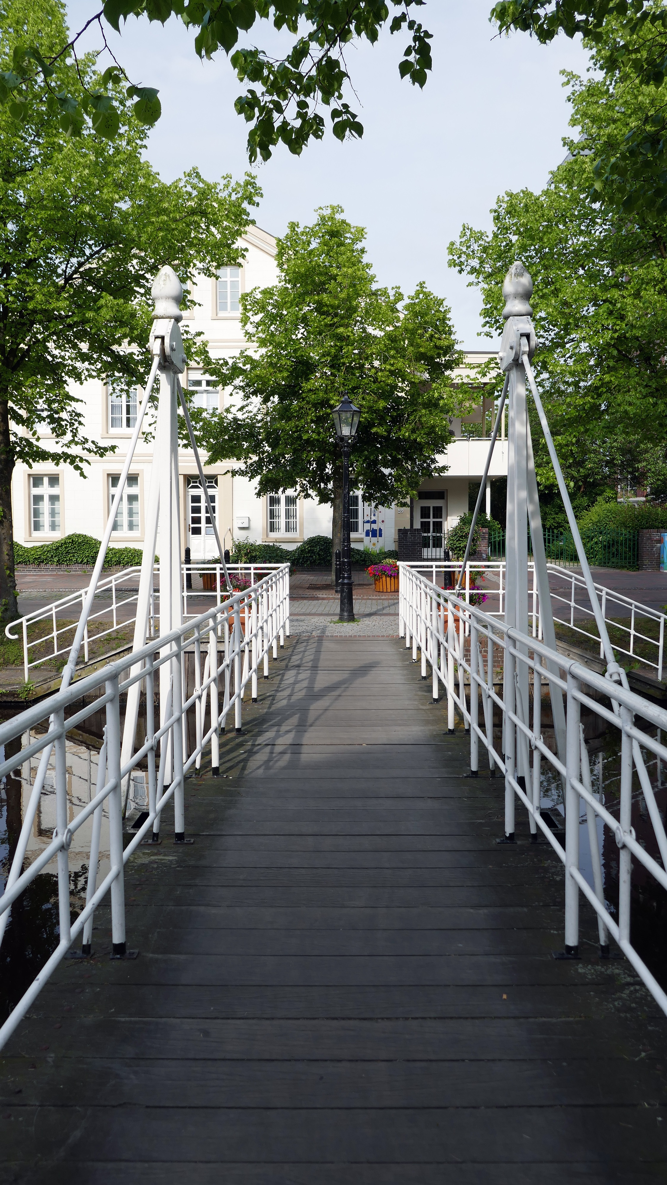the way forward, nature, building exterior, footbridge, canal, bridge - man made structure, plant, tree, channel, footpath, railing, bridge, papenburg germany, Phone HD Wallpaper