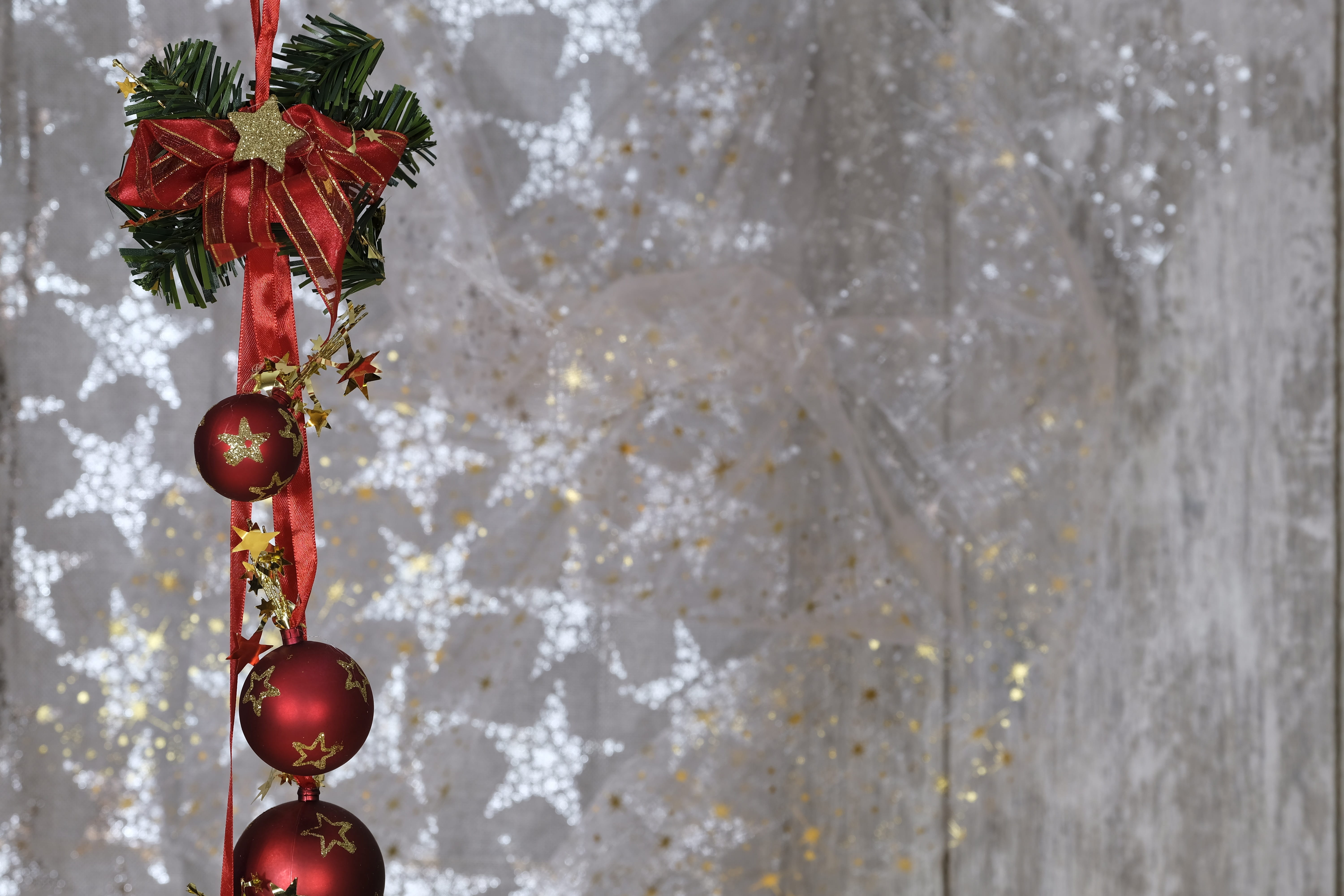 christmas ornament, no people, tree decorations, 5K, map, greeting card, red, snowing, close-up, wall - building feature, postcard, outdoors, christmas decorations, HD Wallpaper