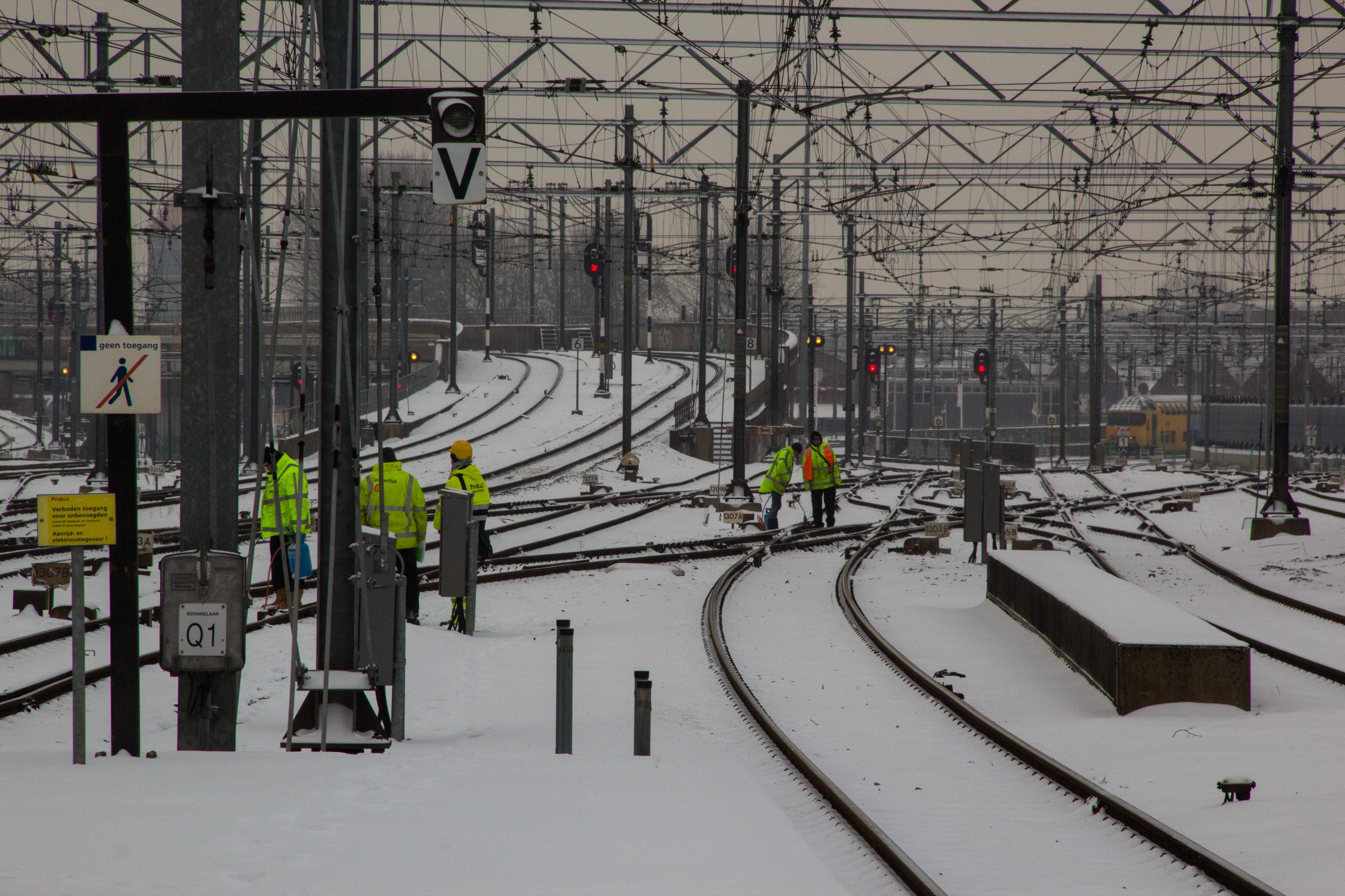 Exchange, nature, rail transportation, outdoors, day, city, architecture, winter, cable, snowing, Failure, 5K, mode of transportation, Track, electricity pylon, HD Wallpaper