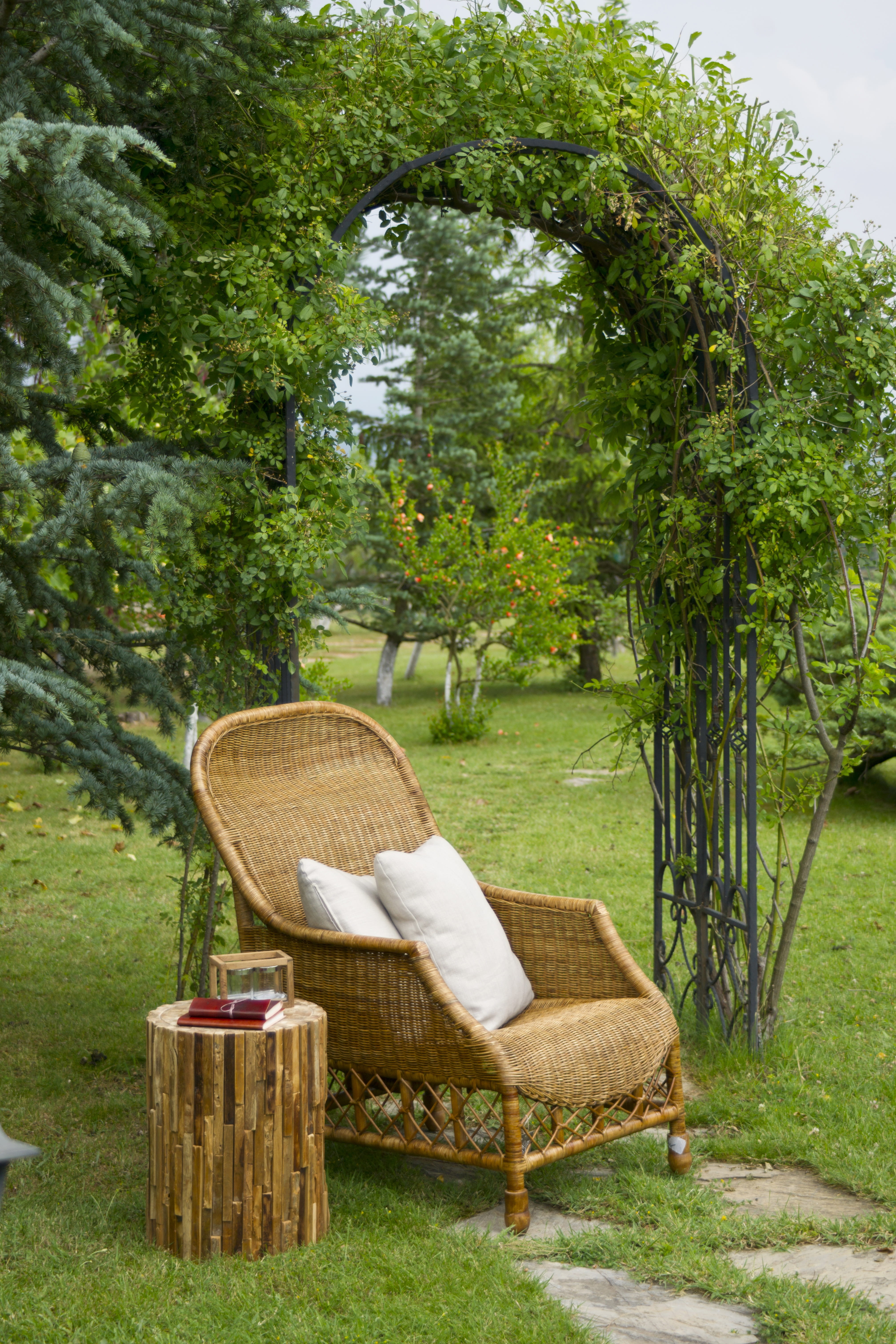 growth, lawn, green, product photo, 5K, garden, decoration, home, chair, spring, background, no people, basket, flower, tranquil scene, life, wicker, design, Phone HD Wallpaper