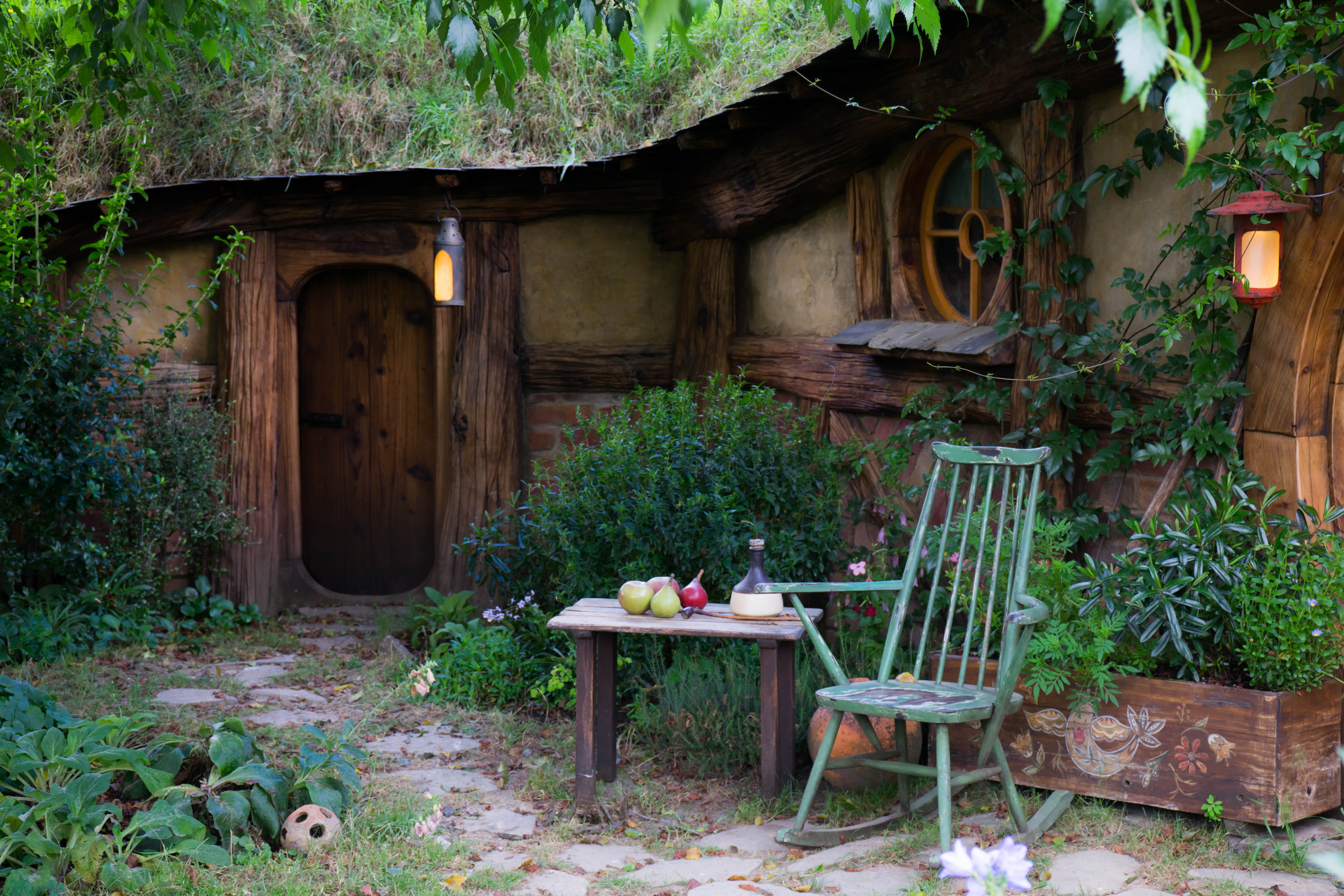 grey, near, empty, building, architecture, door, rural, front or back yard, rocking, outdoors, furniture, porch, built structure, old, woods, fruit, house, HD Wallpaper