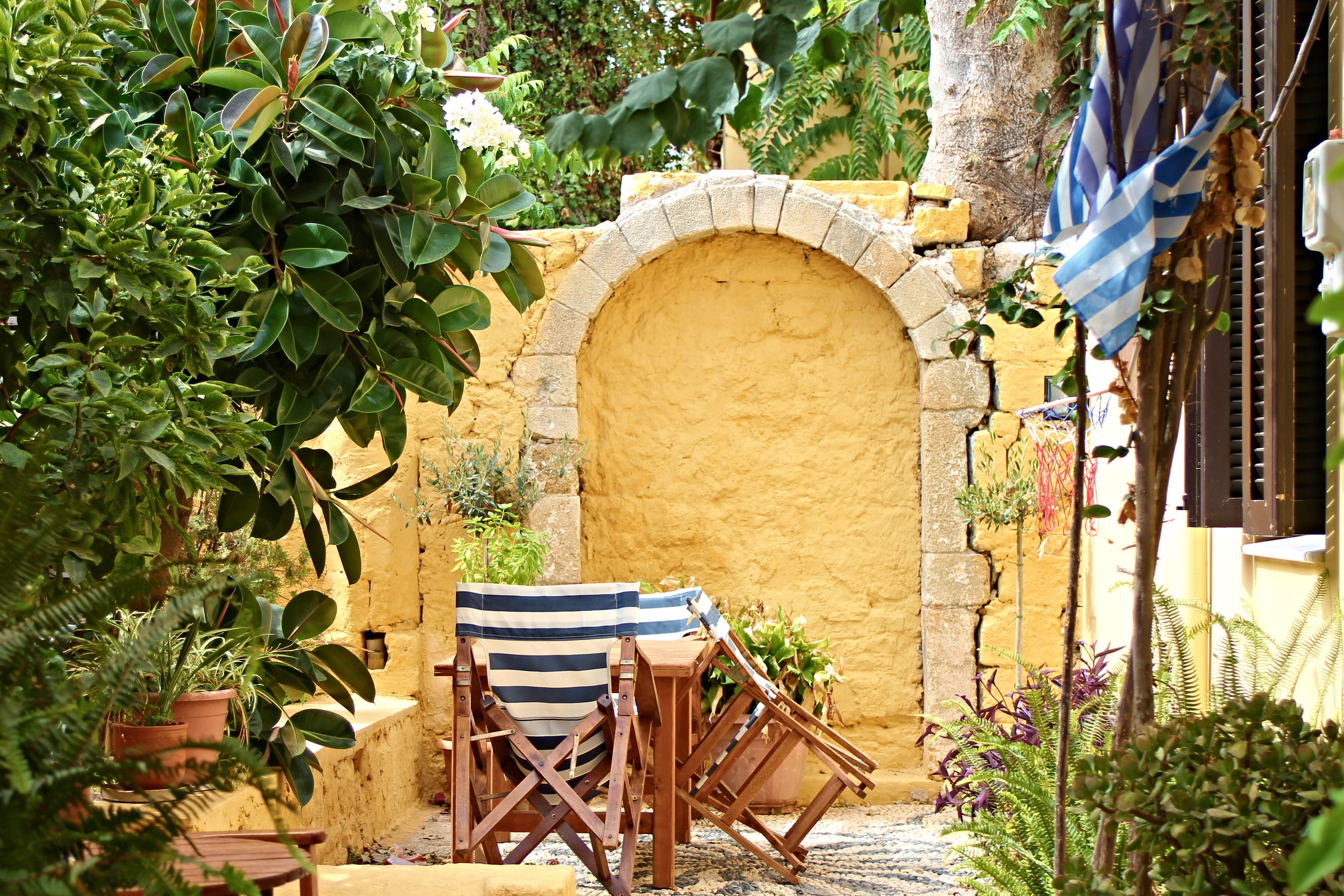 built structure, 4K, chairs, ancient, originally, hospitality, building exterior, architecture, nature, sunlight, holiday, blue, gastronomy, historically, HD Wallpaper